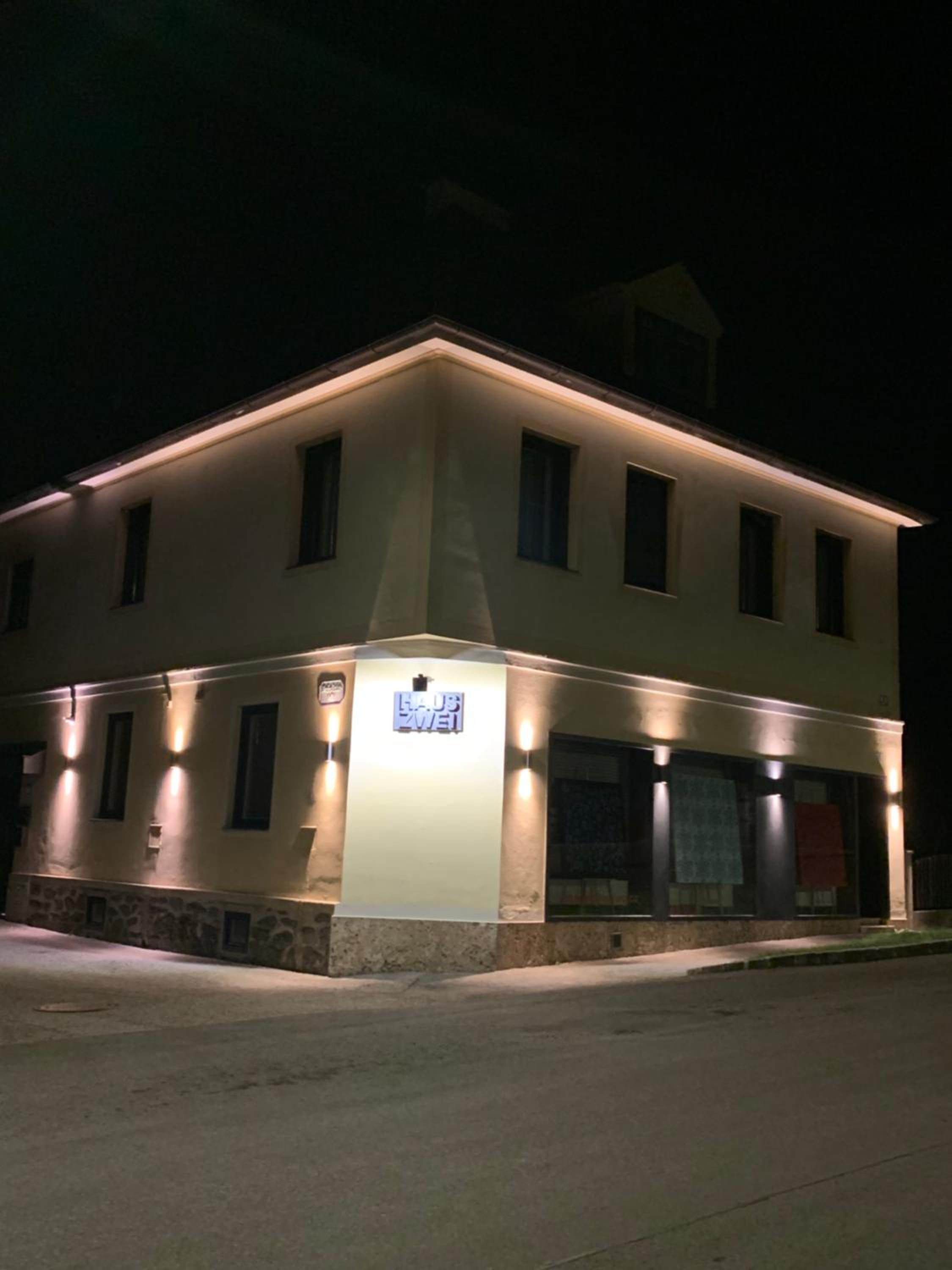 HAUS ZWEI