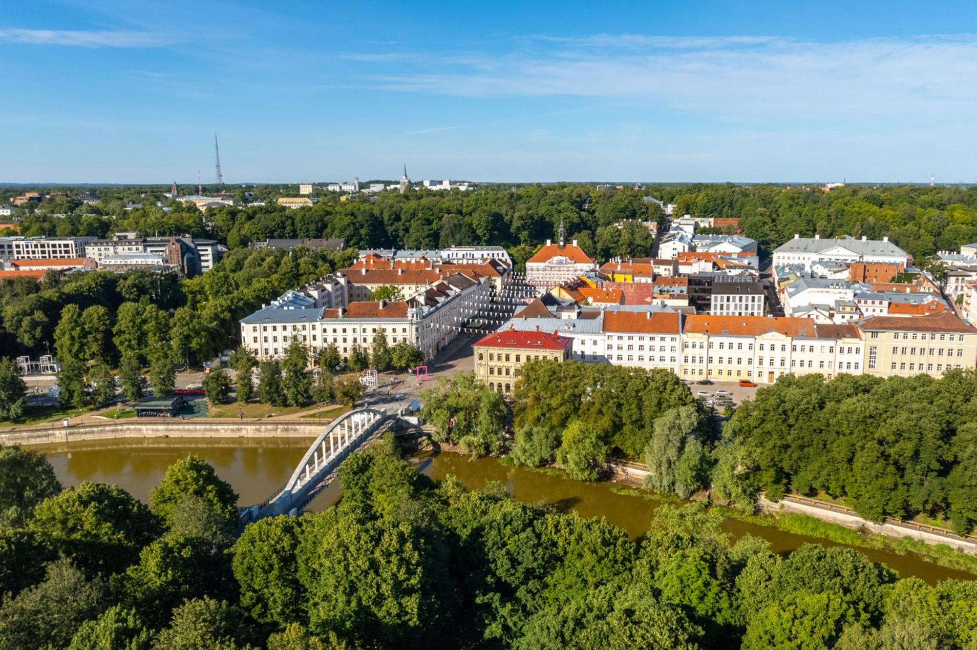 Old town luxury penthouse apartment with Emajõgi view