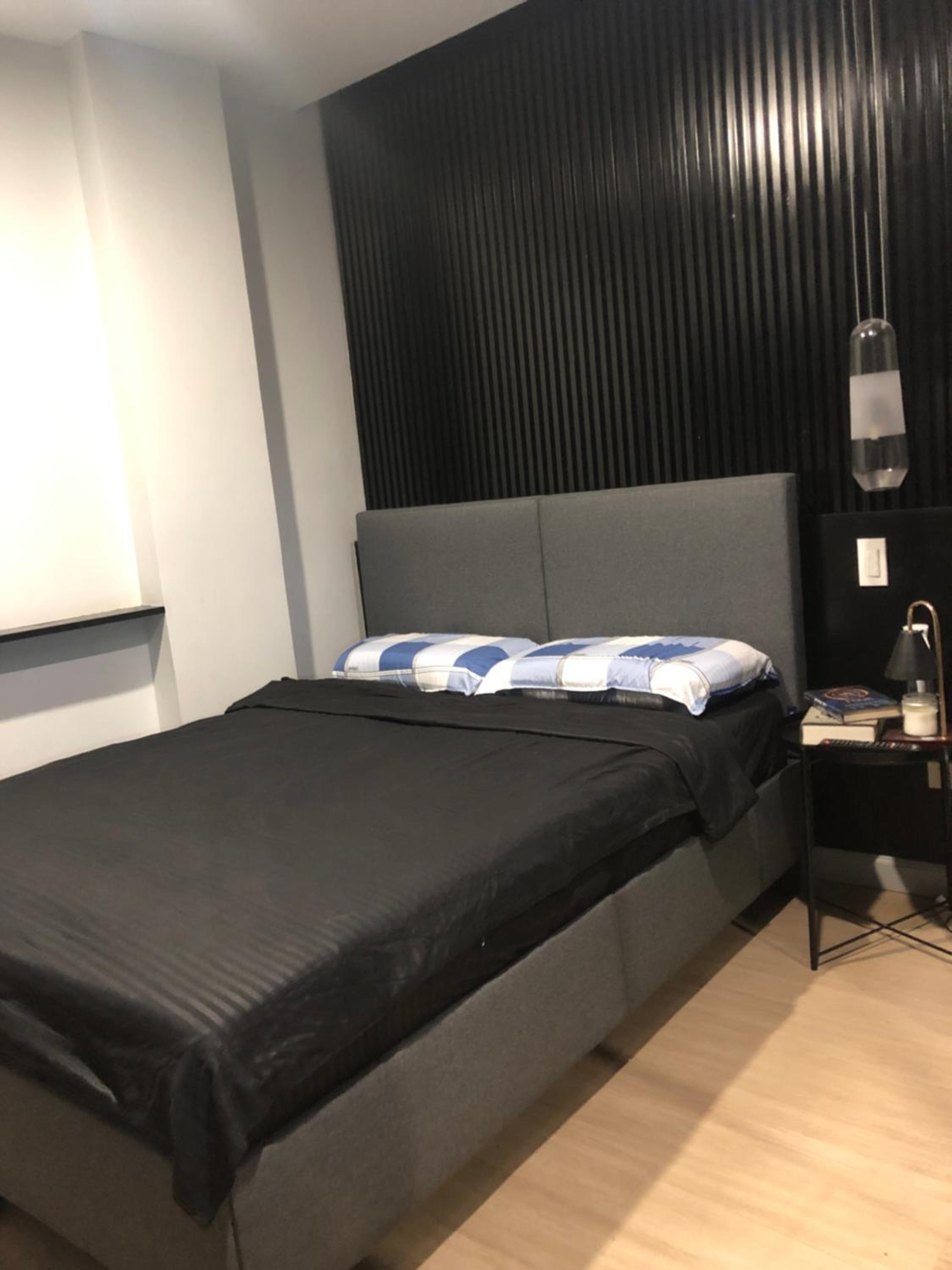 Cozy Room, Study Space & Bathtub view 2