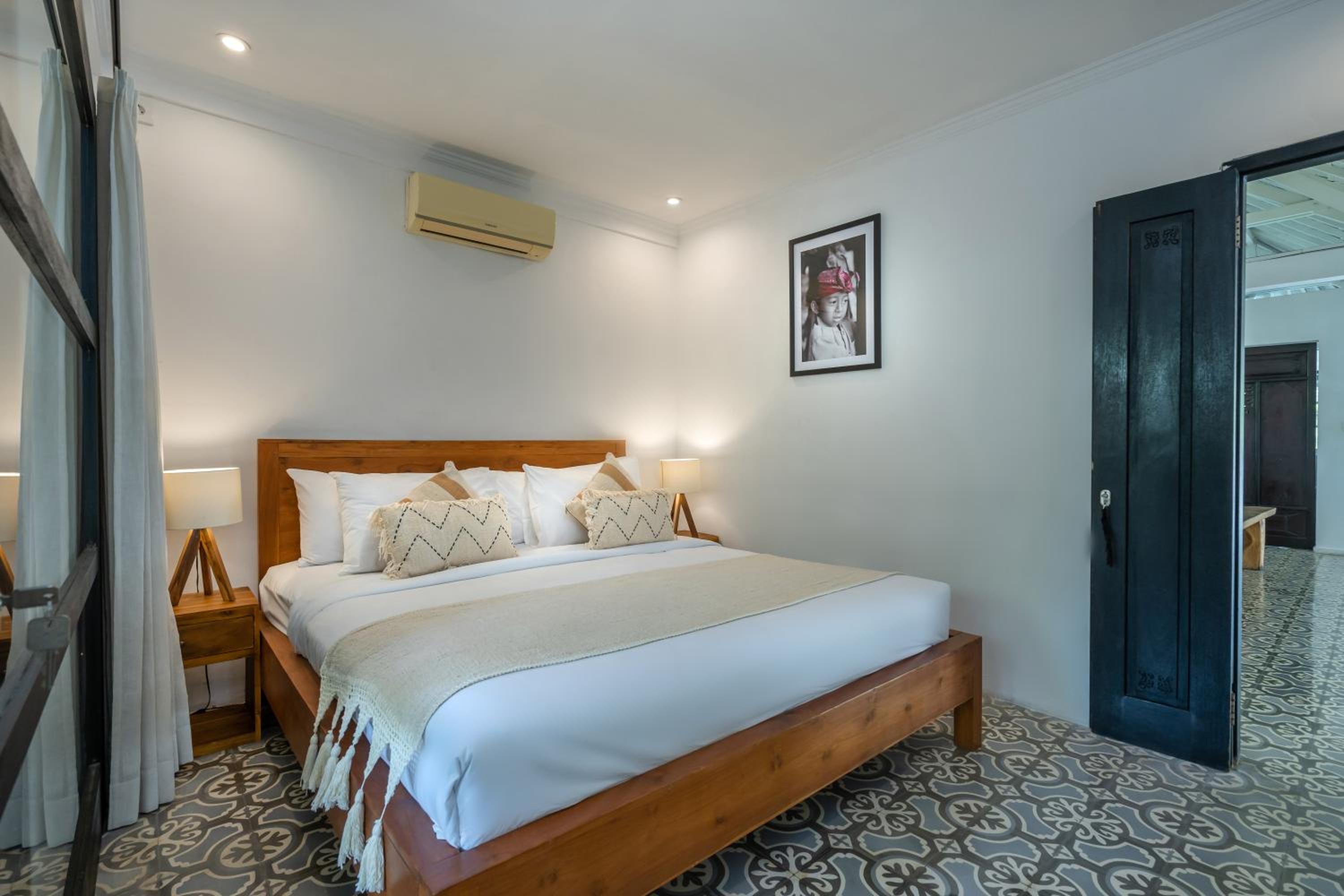 The Aryana Estate