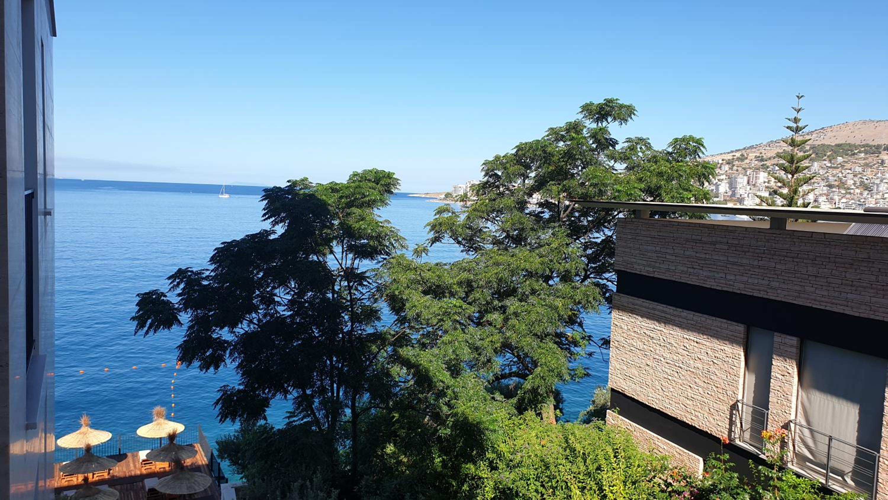 2F Saranda Apartment