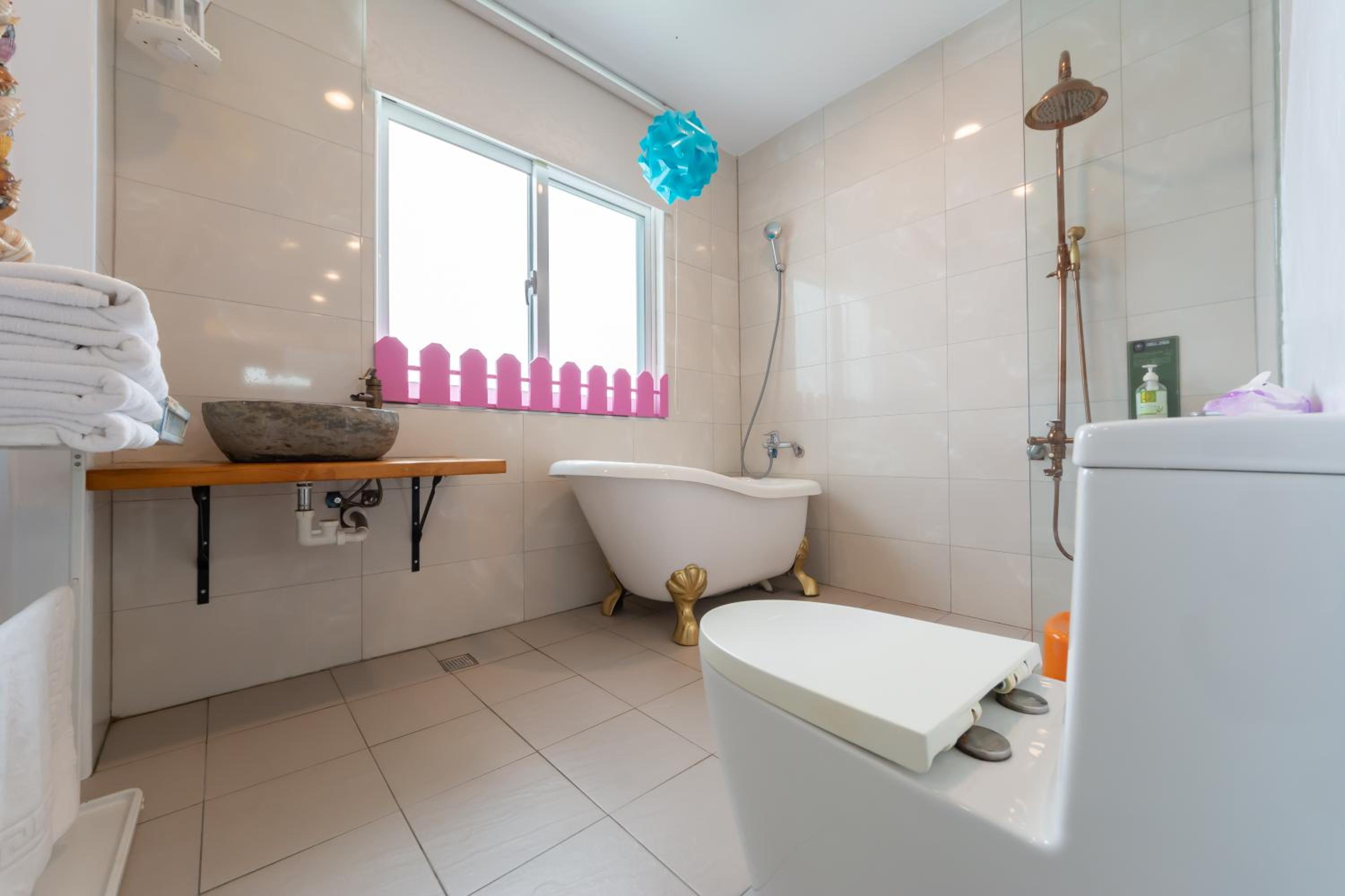 Rococo Homestay
