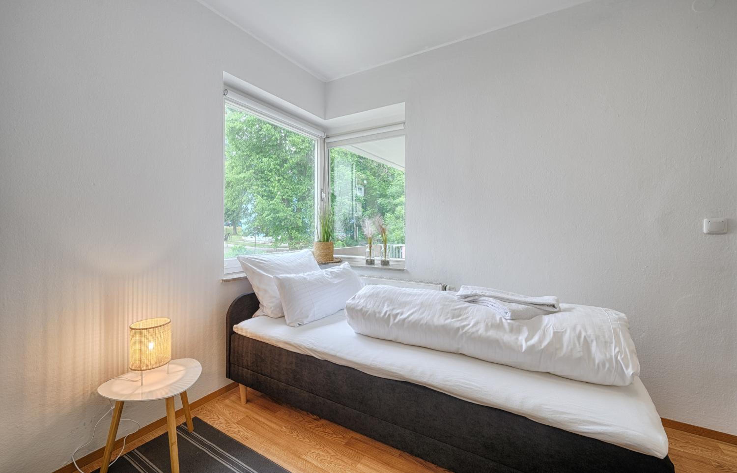 Select-Home 3 - Netflix - Parkplatz - Business Home