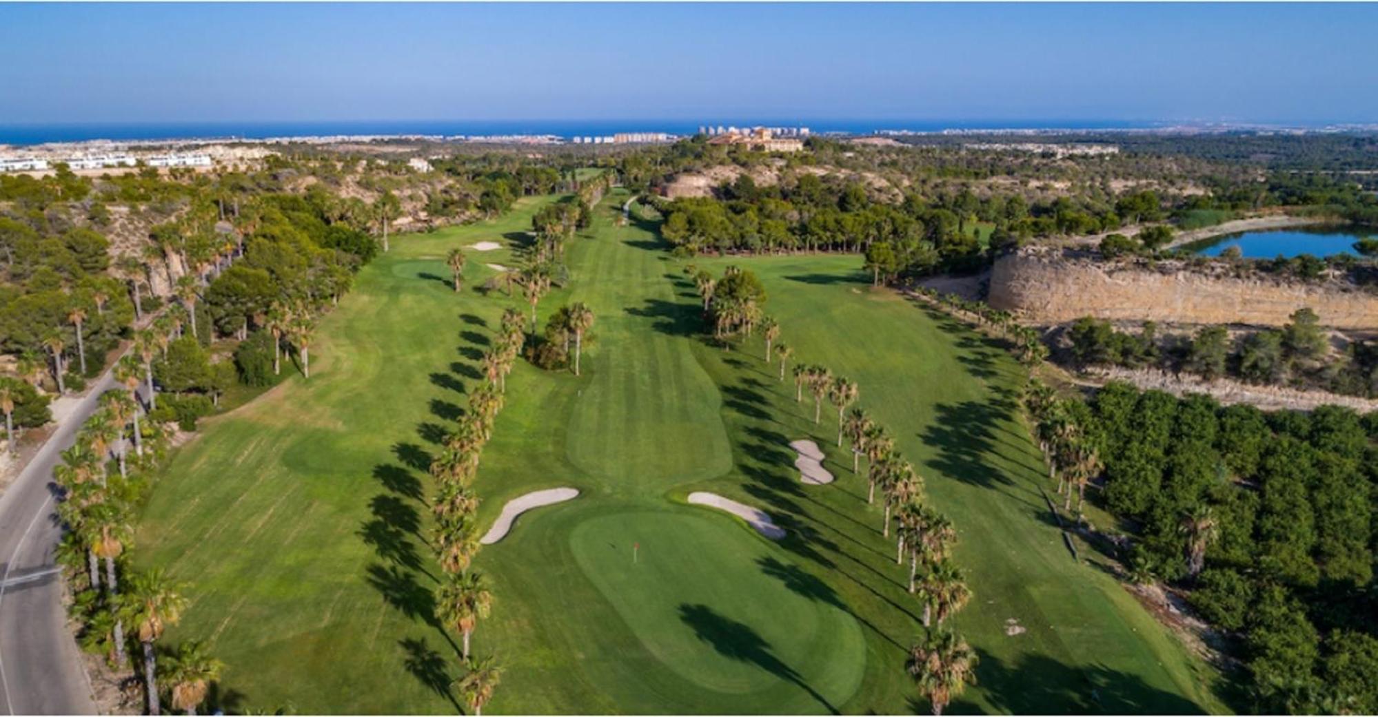 Villamartin apartment. Excellent location for Golfers, Cyclists and Hikers