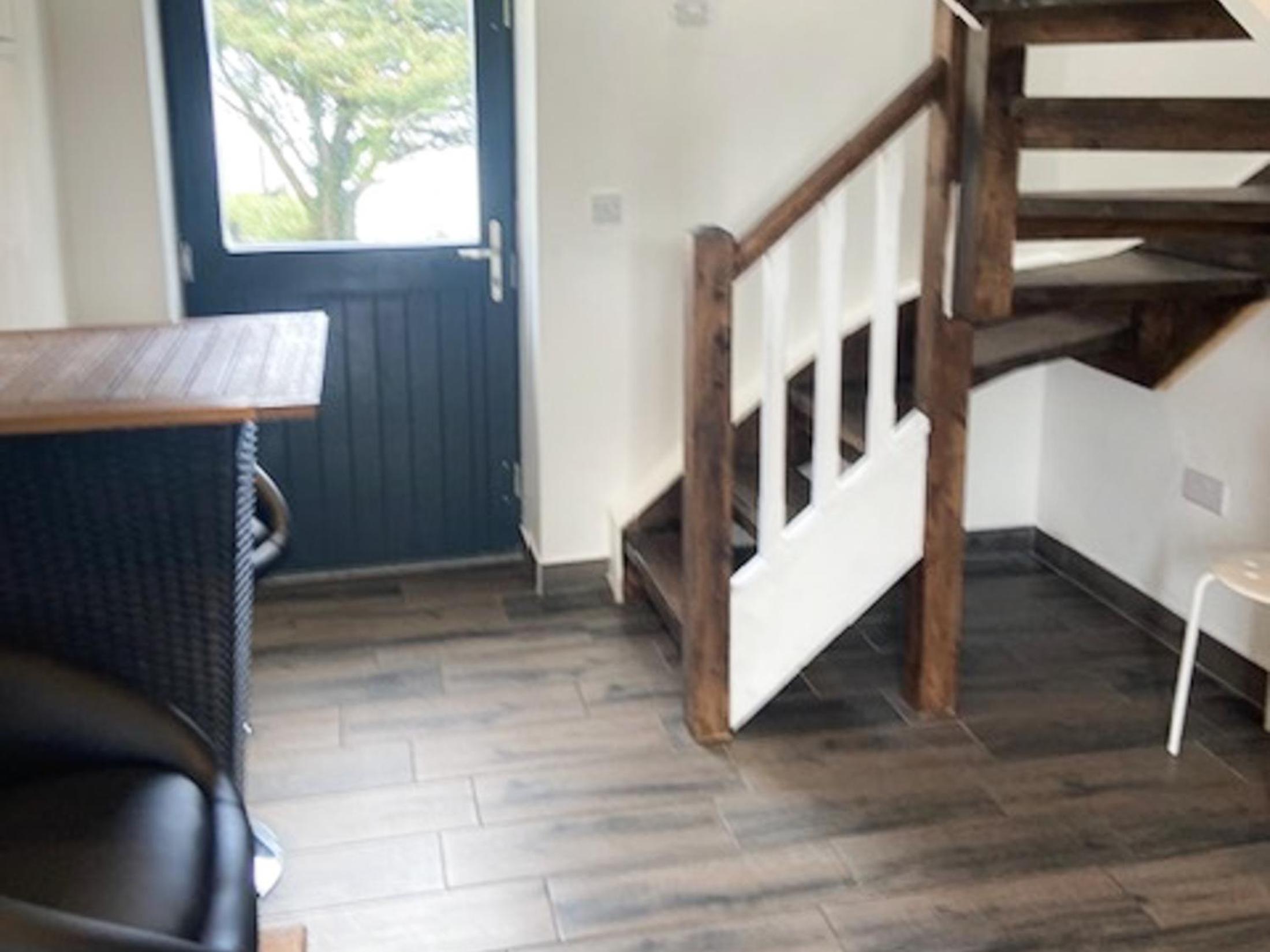 Shannon Castle Holiday Cottages Type A by Trident Holiday Homes view 5