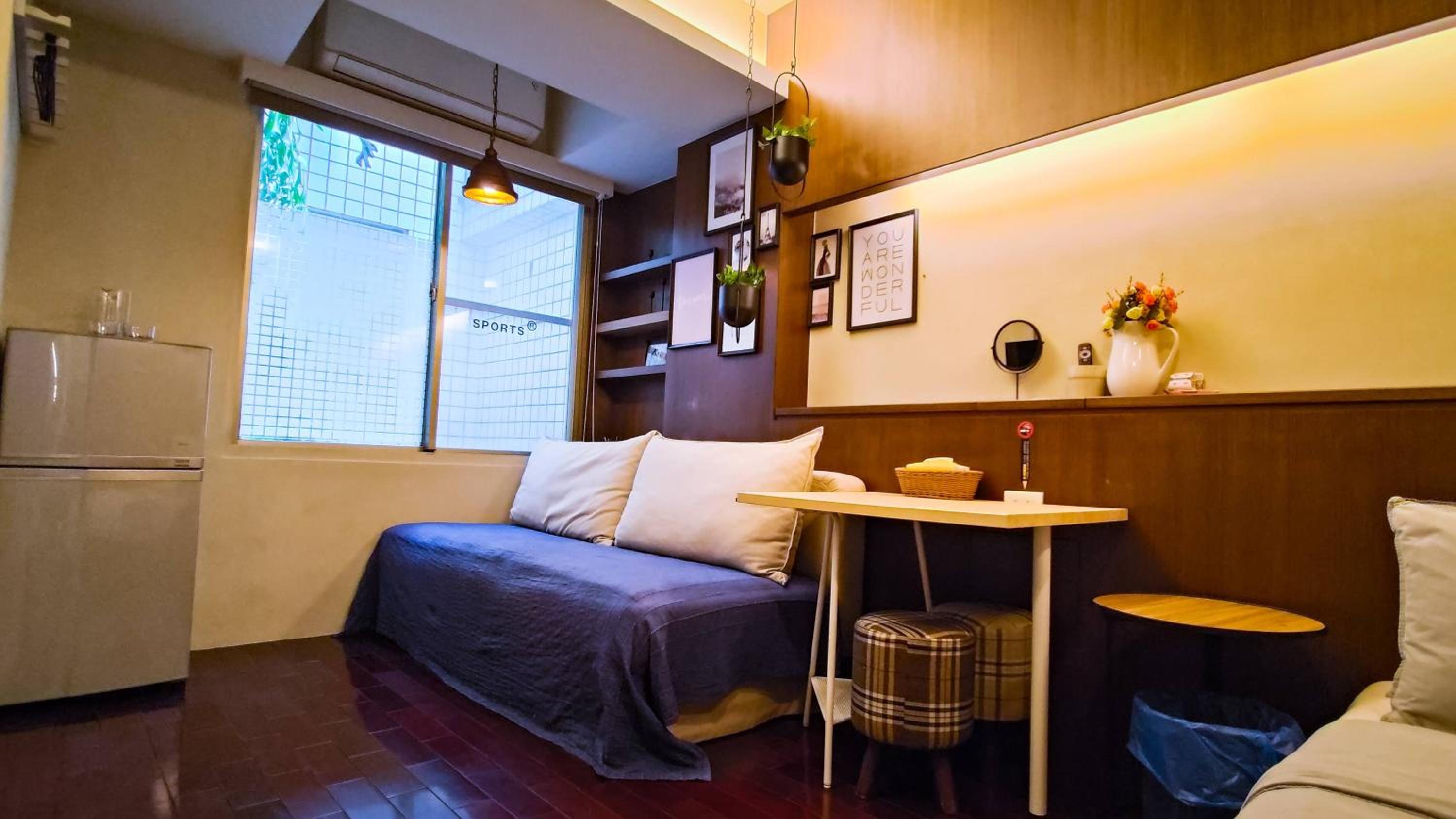 hotel room
