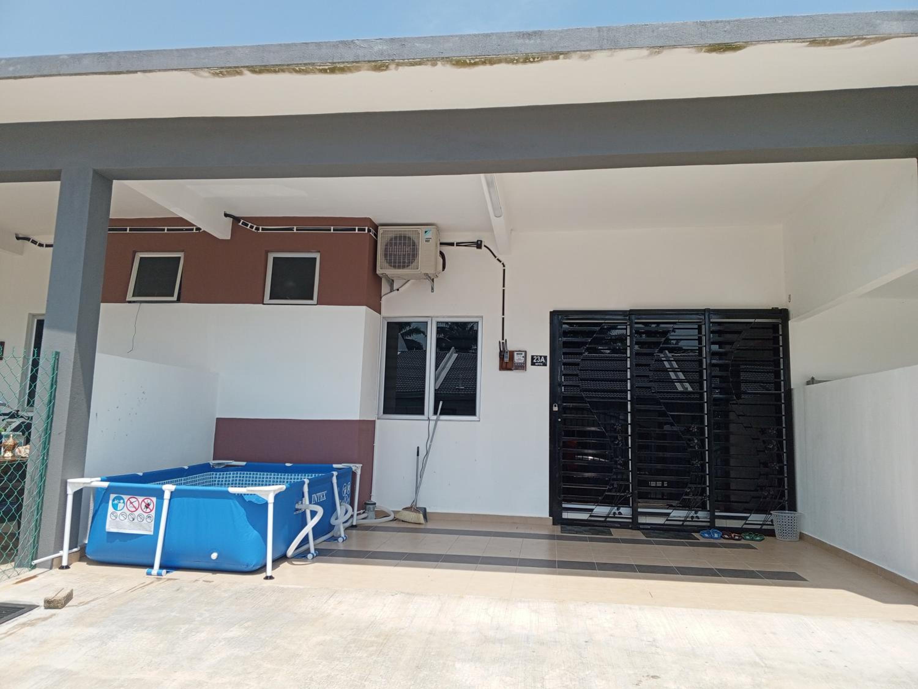 Homestay Bonda, Taman Mayung, Teluk Kemang - Private Children Pool - Malay Only photo 6