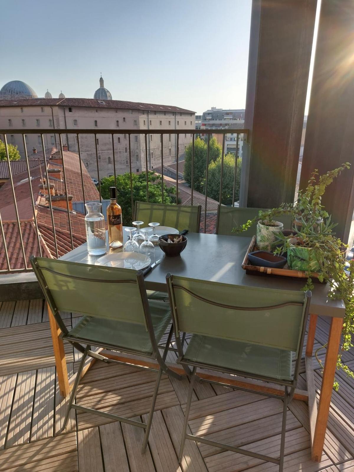 Bail mobilité - Studio cosy avec terrasse et vue