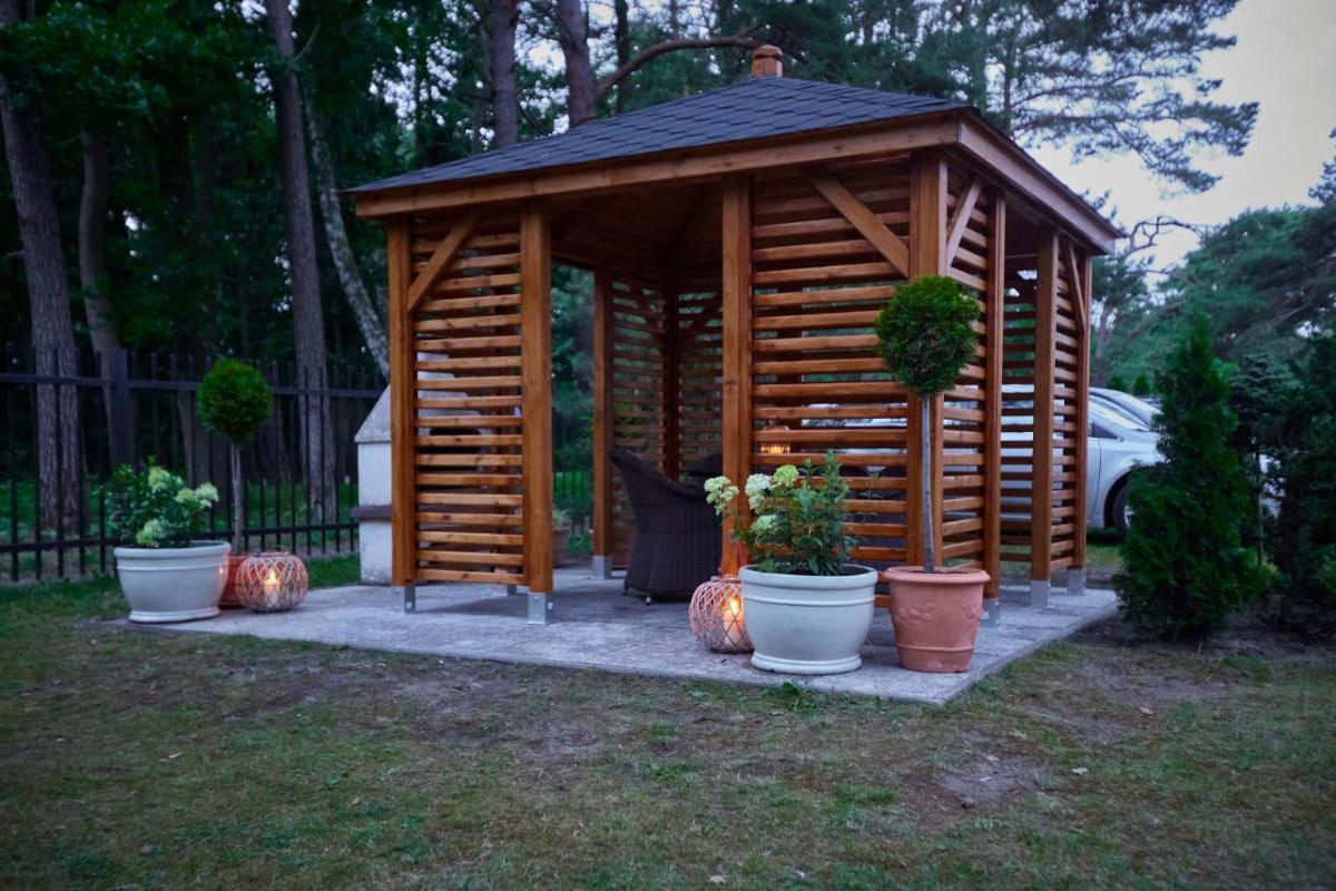 outdoor BBQ area