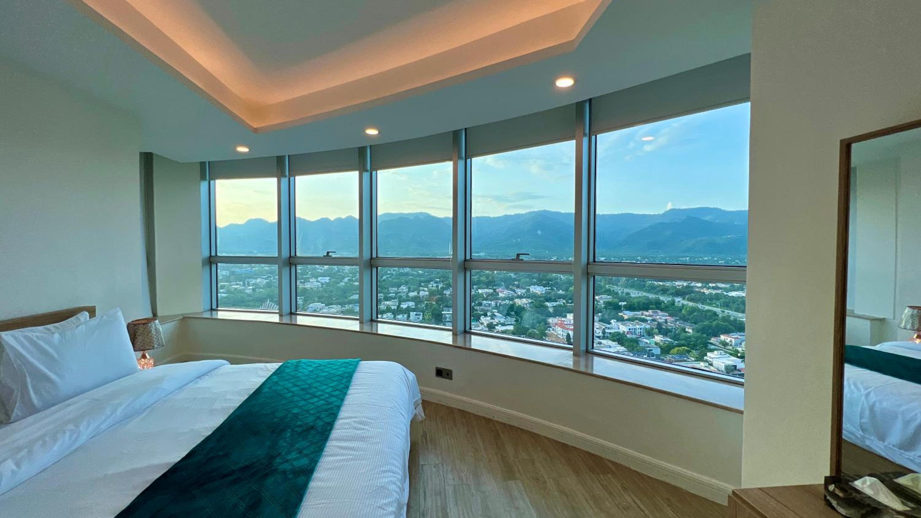 Centaurus Apartment Mountain View Two Bedroom view 2