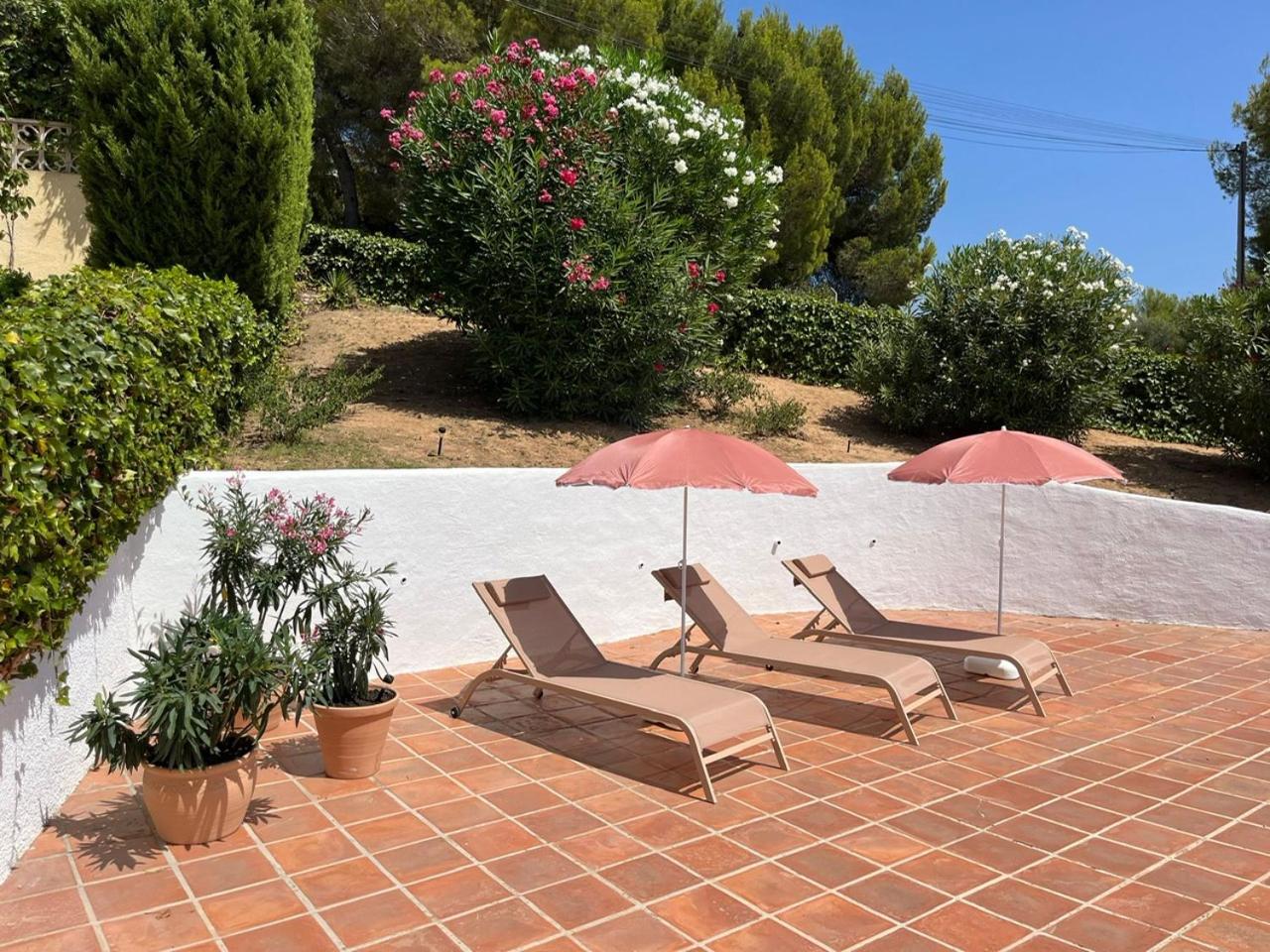 Authentic groundfloor apartment in beautiful villa, Javea