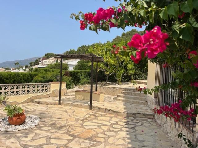 Authentic groundfloor apartment in beautiful villa, Javea
