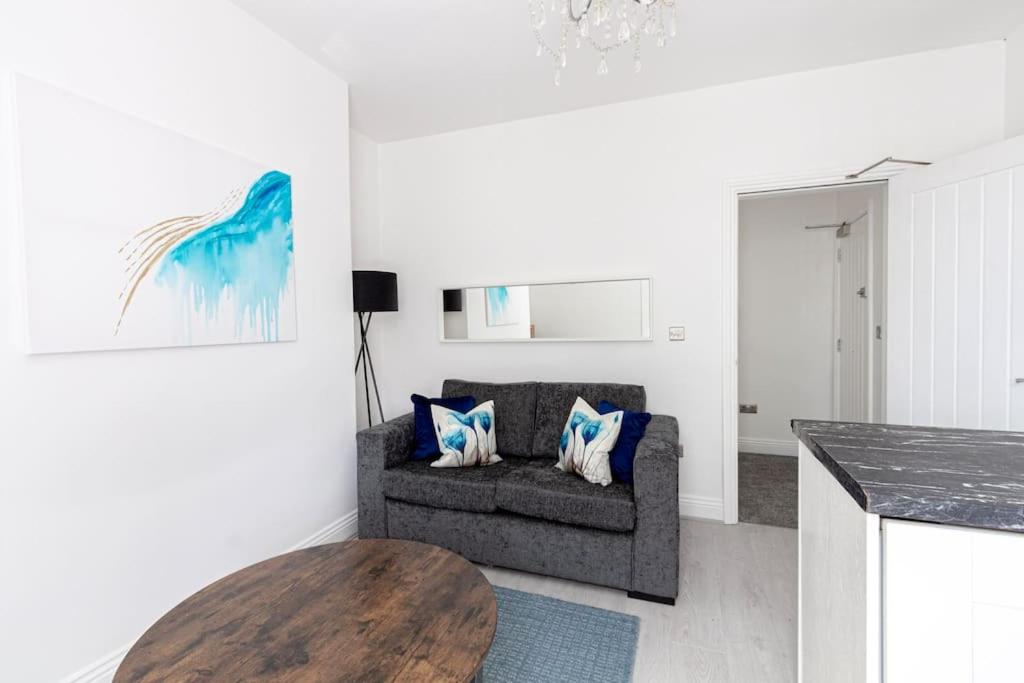 Elegant 1BR Apartment, Sleeps up to 4 view 2