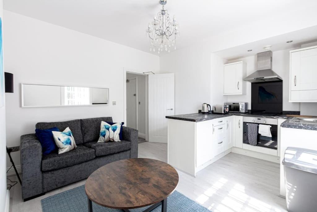 Elegant 1BR Apartment, Sleeps up to 4 view 3