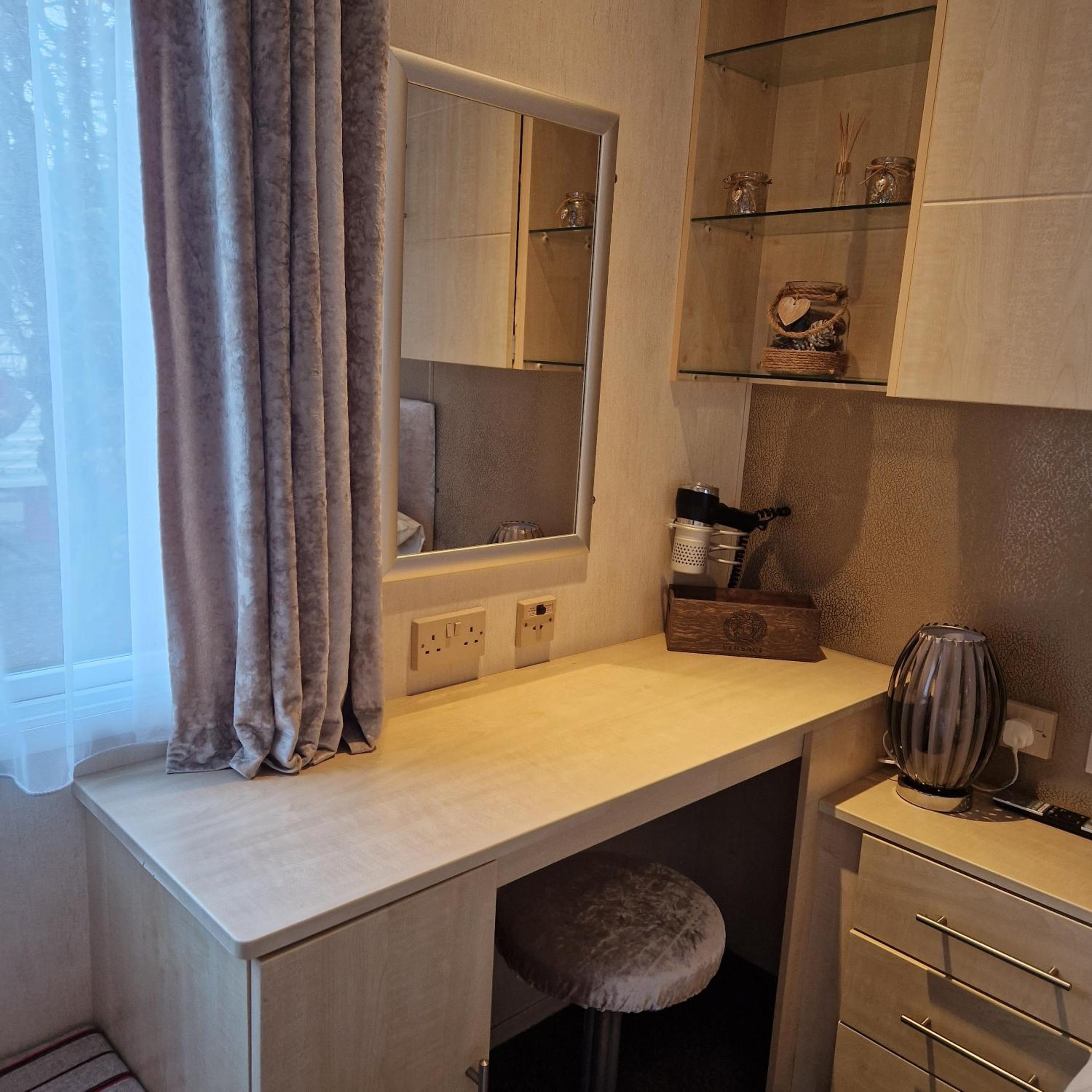 Modern 6 Berth Static Caravan, Hunstanton