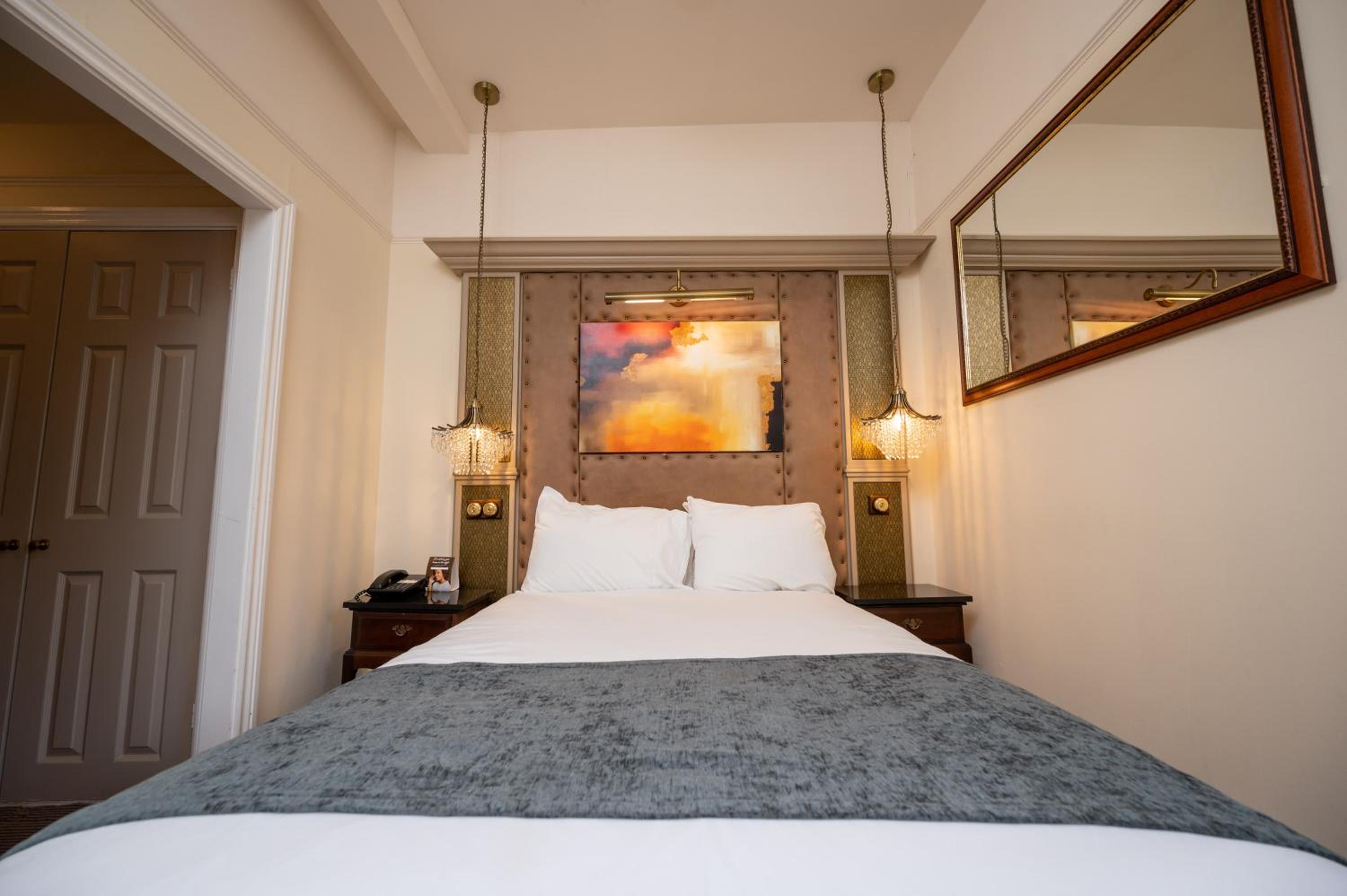 Marlborough Vacations - Castle and Ball by Greene King Inns - Property Image 43