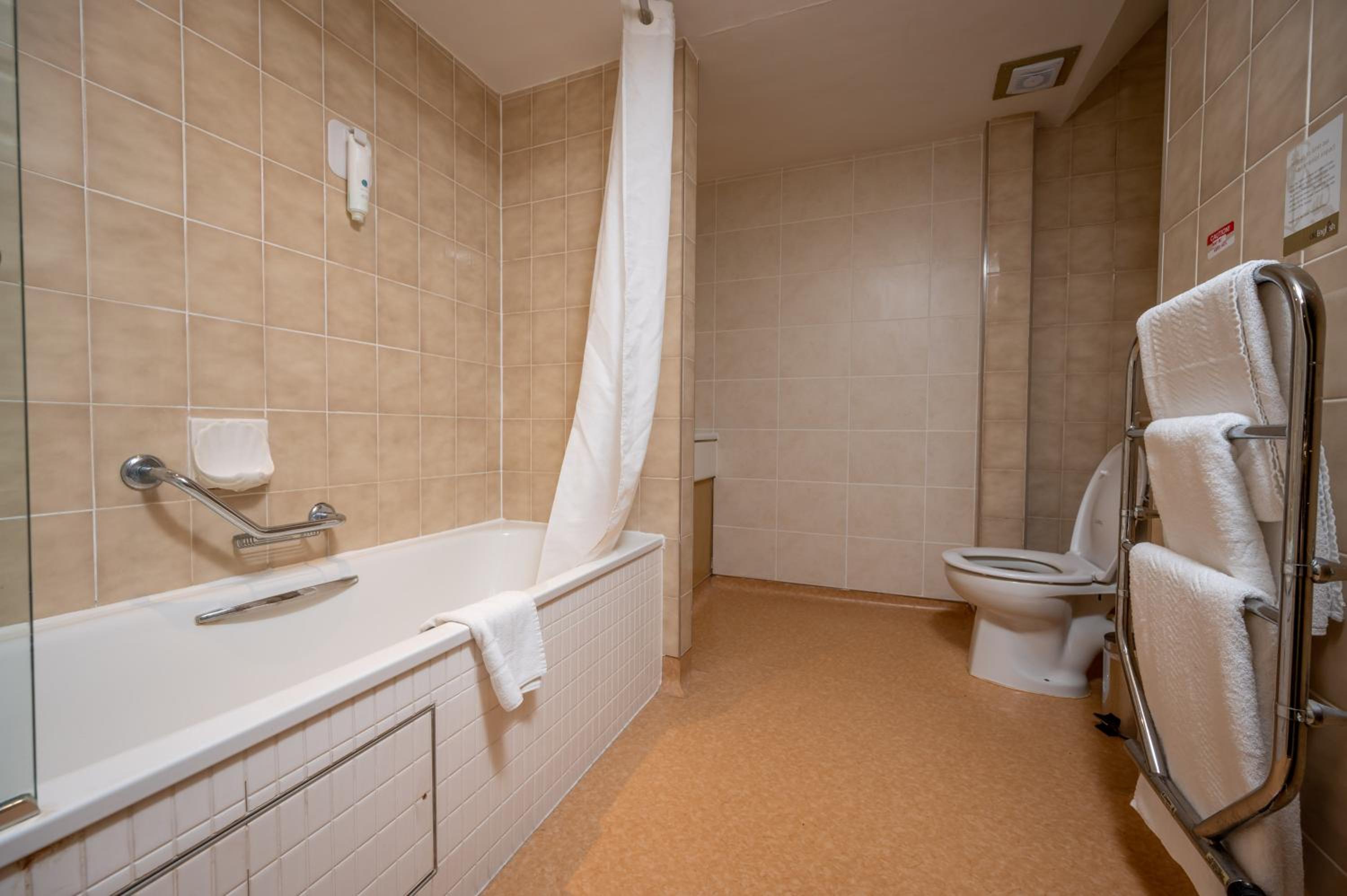 Marlborough Vacations - Castle and Ball by Greene King Inns - Property Image 50