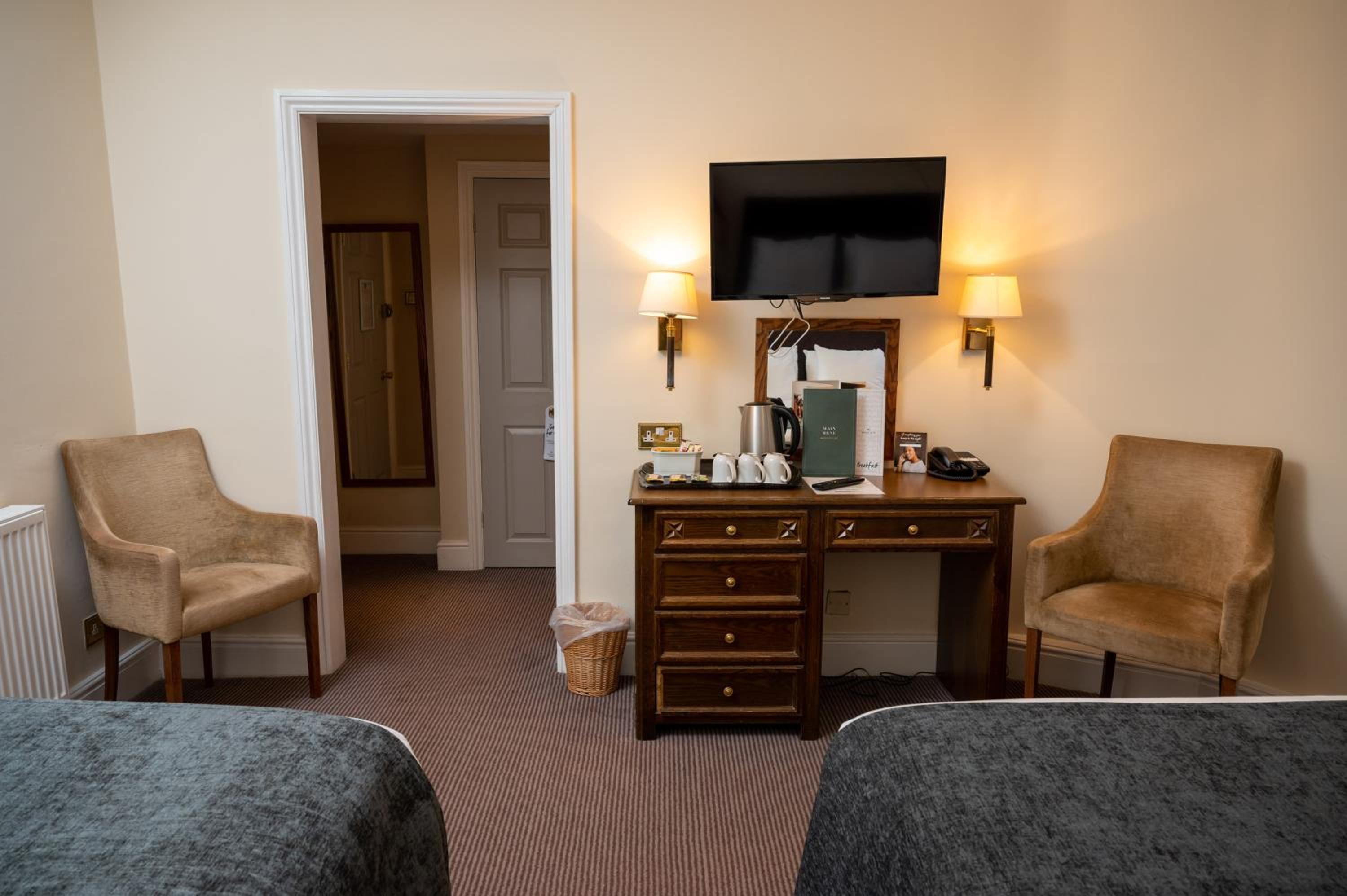 Marlborough Vacations - Castle and Ball by Greene King Inns - Property Image 48