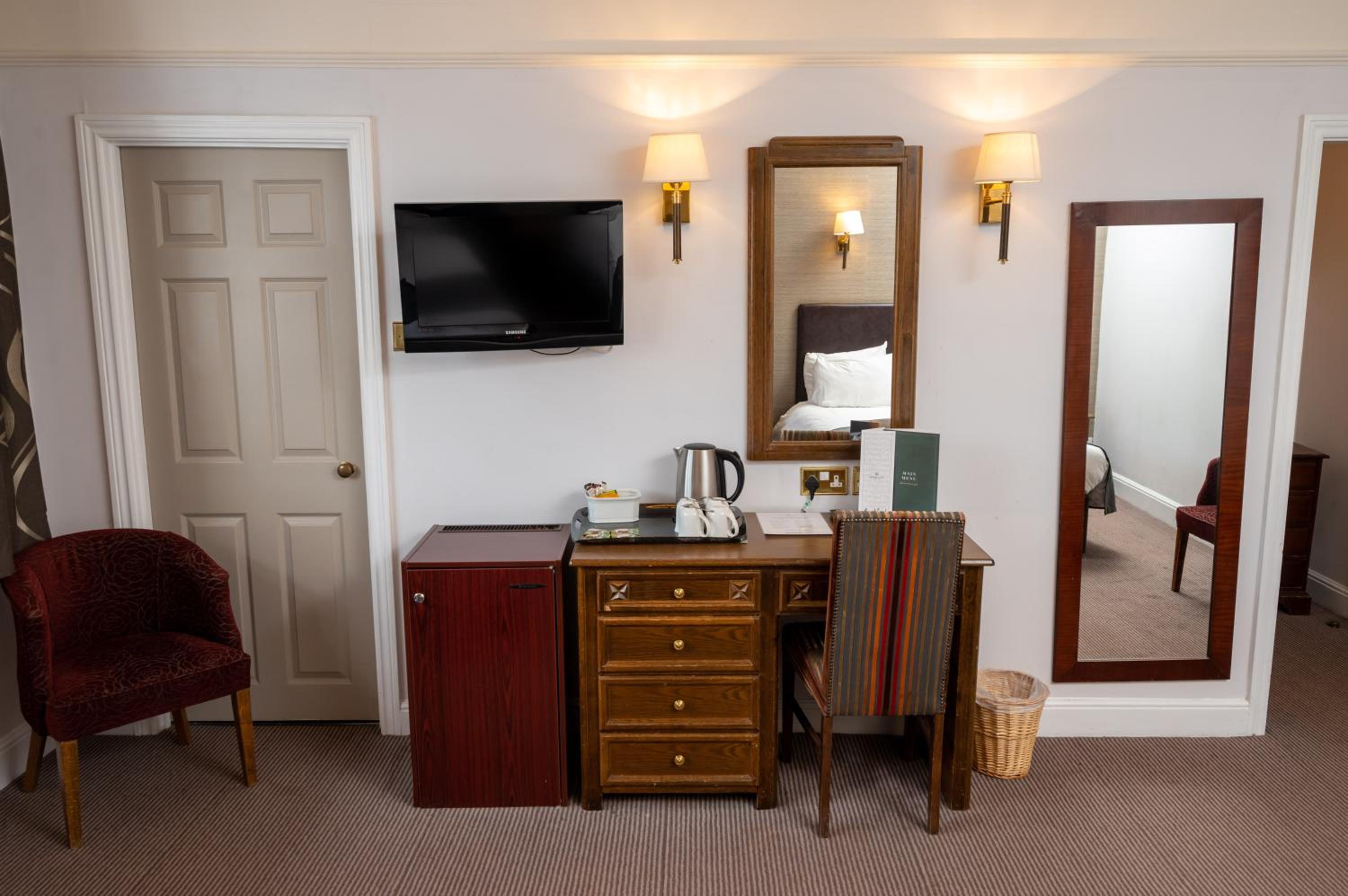 Marlborough Vacations - Castle and Ball by Greene King Inns - Property Image 5