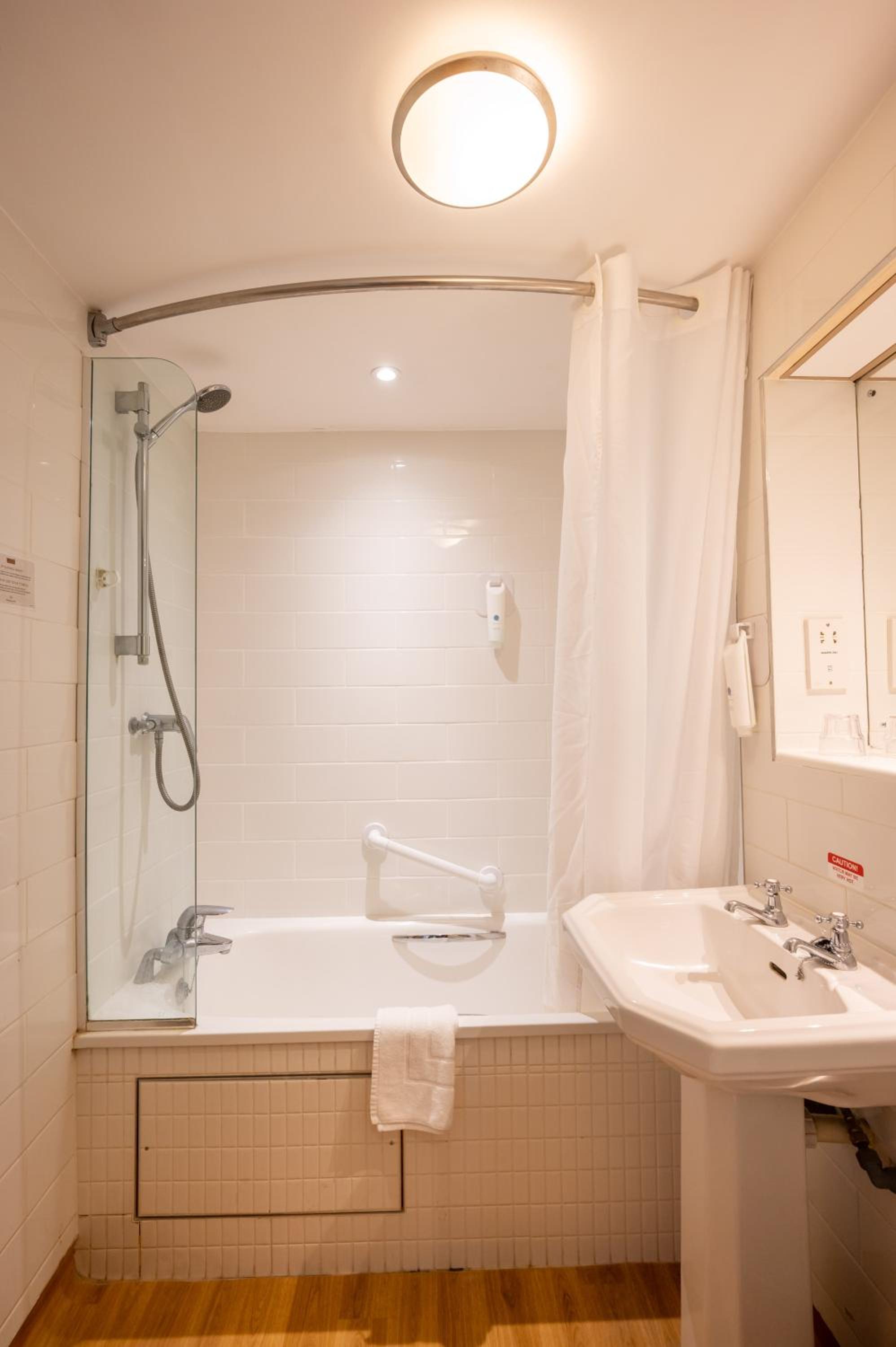 Marlborough Vacations - Castle and Ball by Greene King Inns - Property Image 10