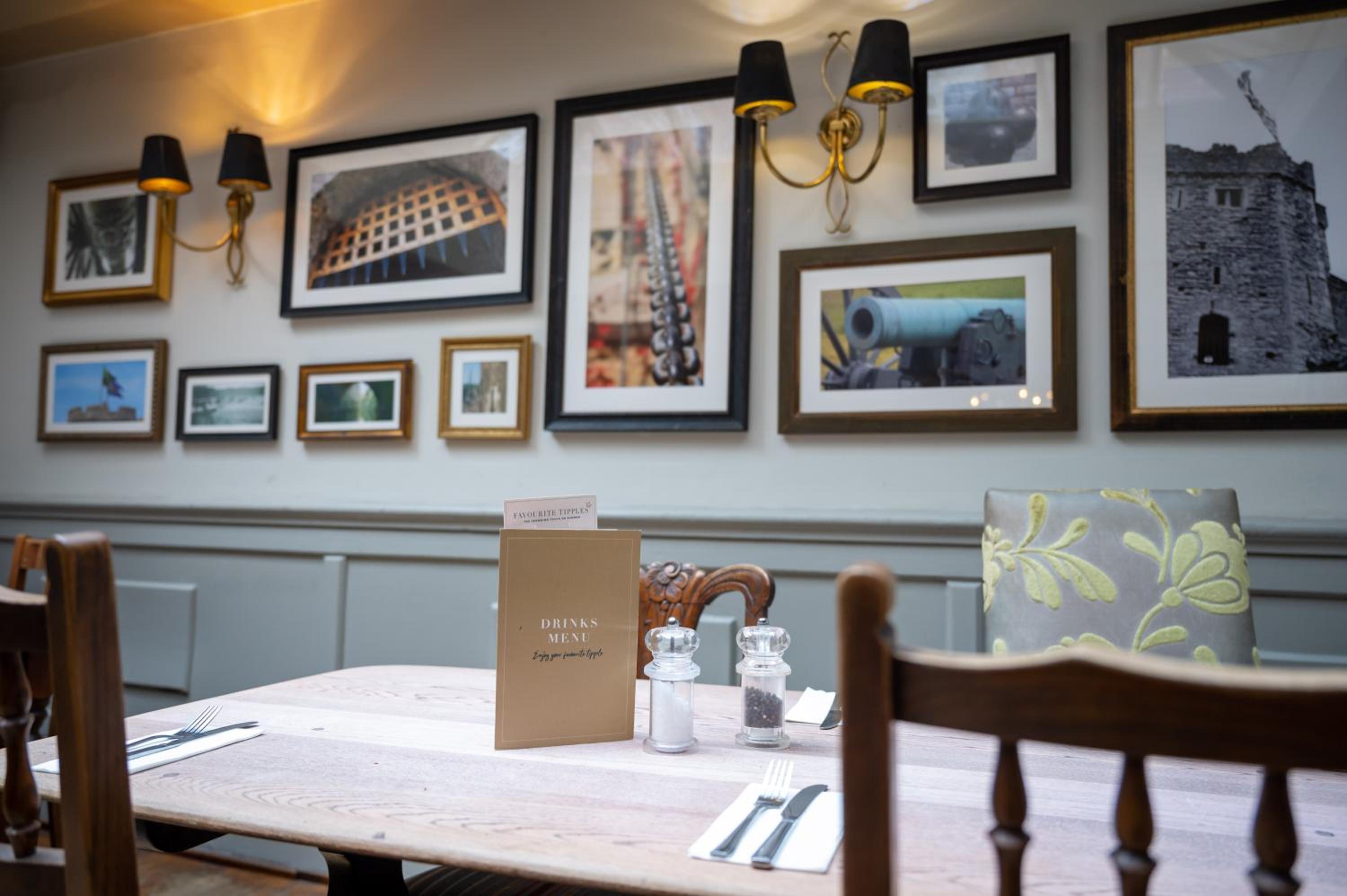 Marlborough Vacations - Castle and Ball by Greene King Inns - Property Image 3