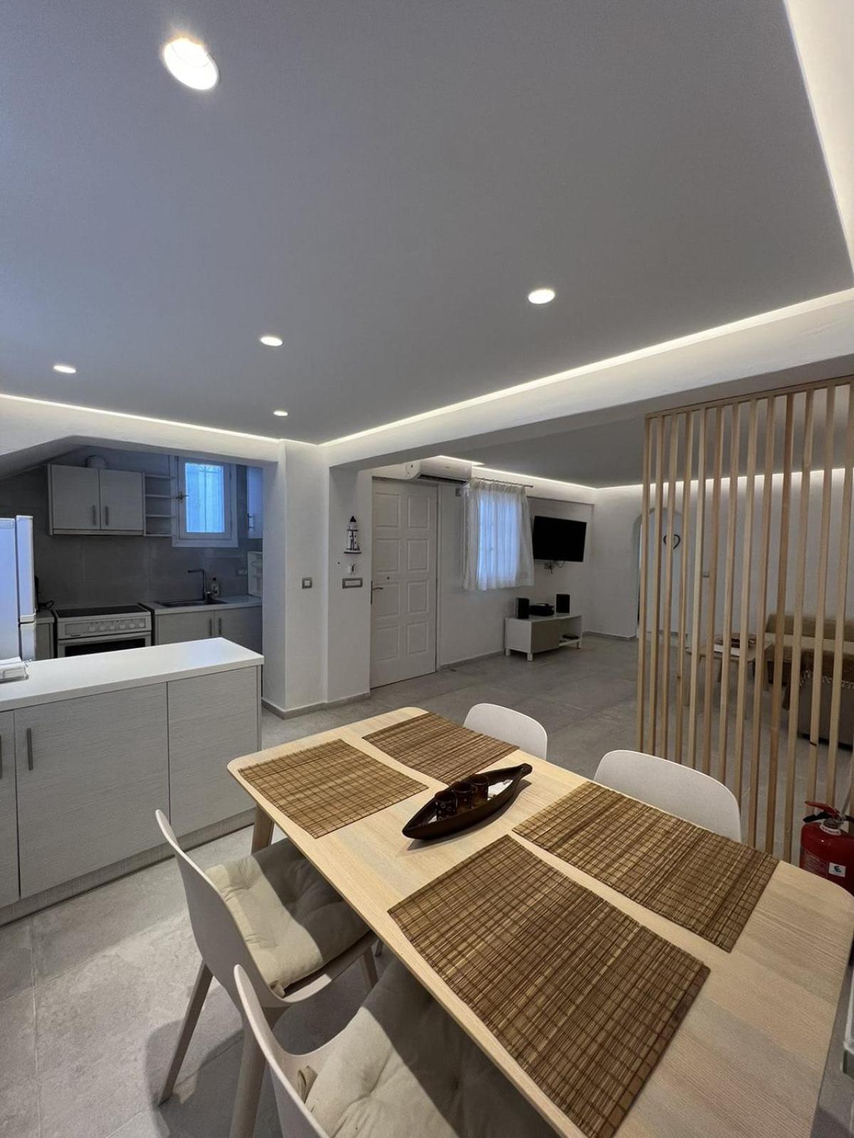 Santorini Villatzio Suites