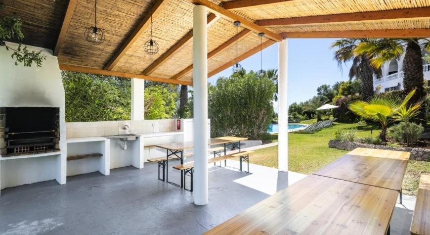 Charming Algarve Villa Villa Quinta Luz 9 Bedrooms Large Pool & Snooker