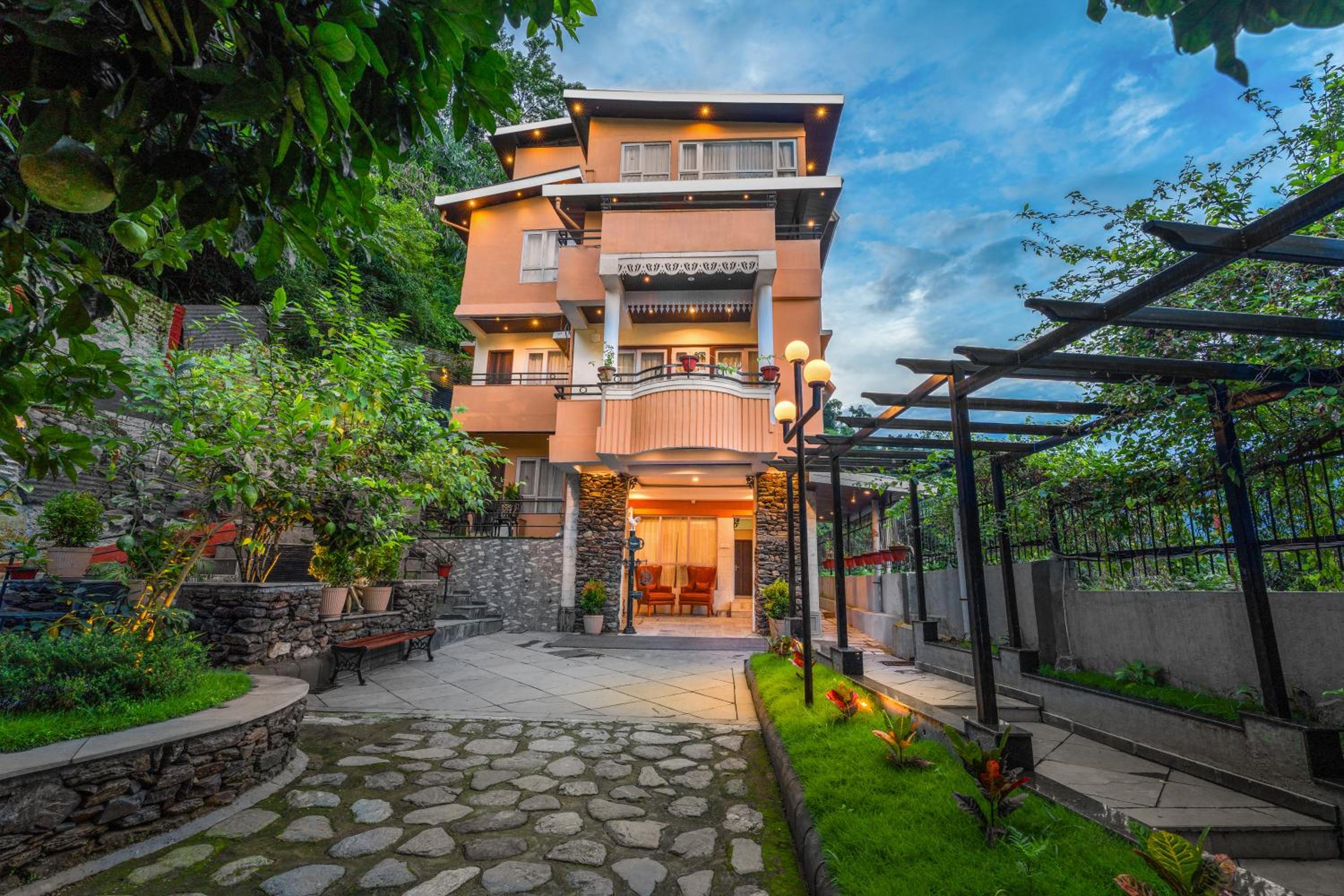 Summit Bougainvillea Tea Resort