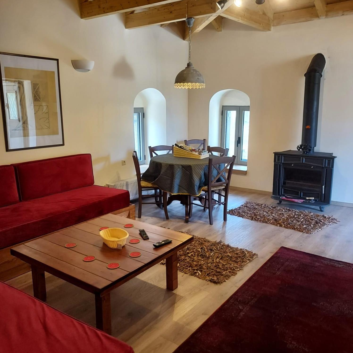 AROANIA suites