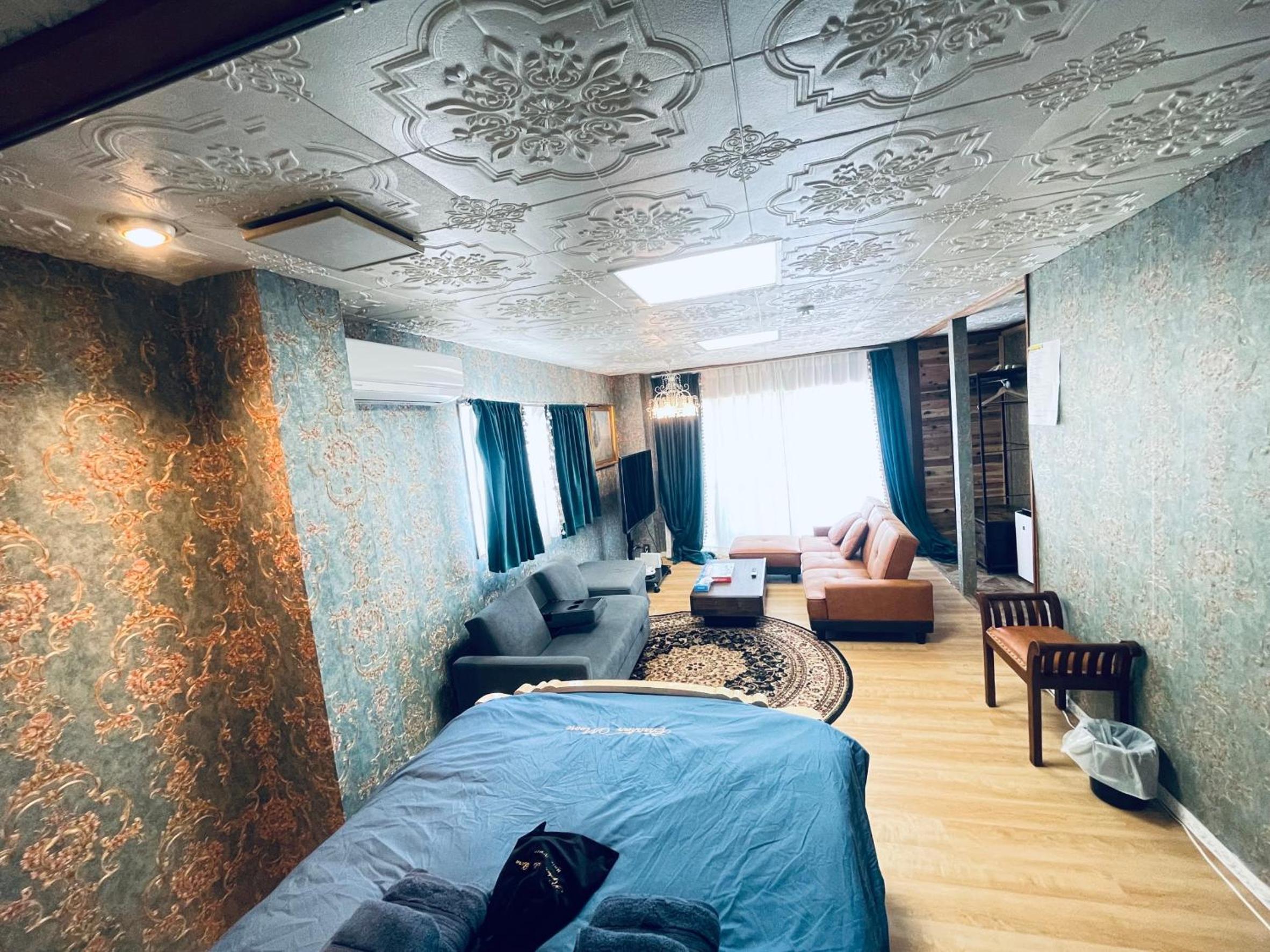 hotel room
