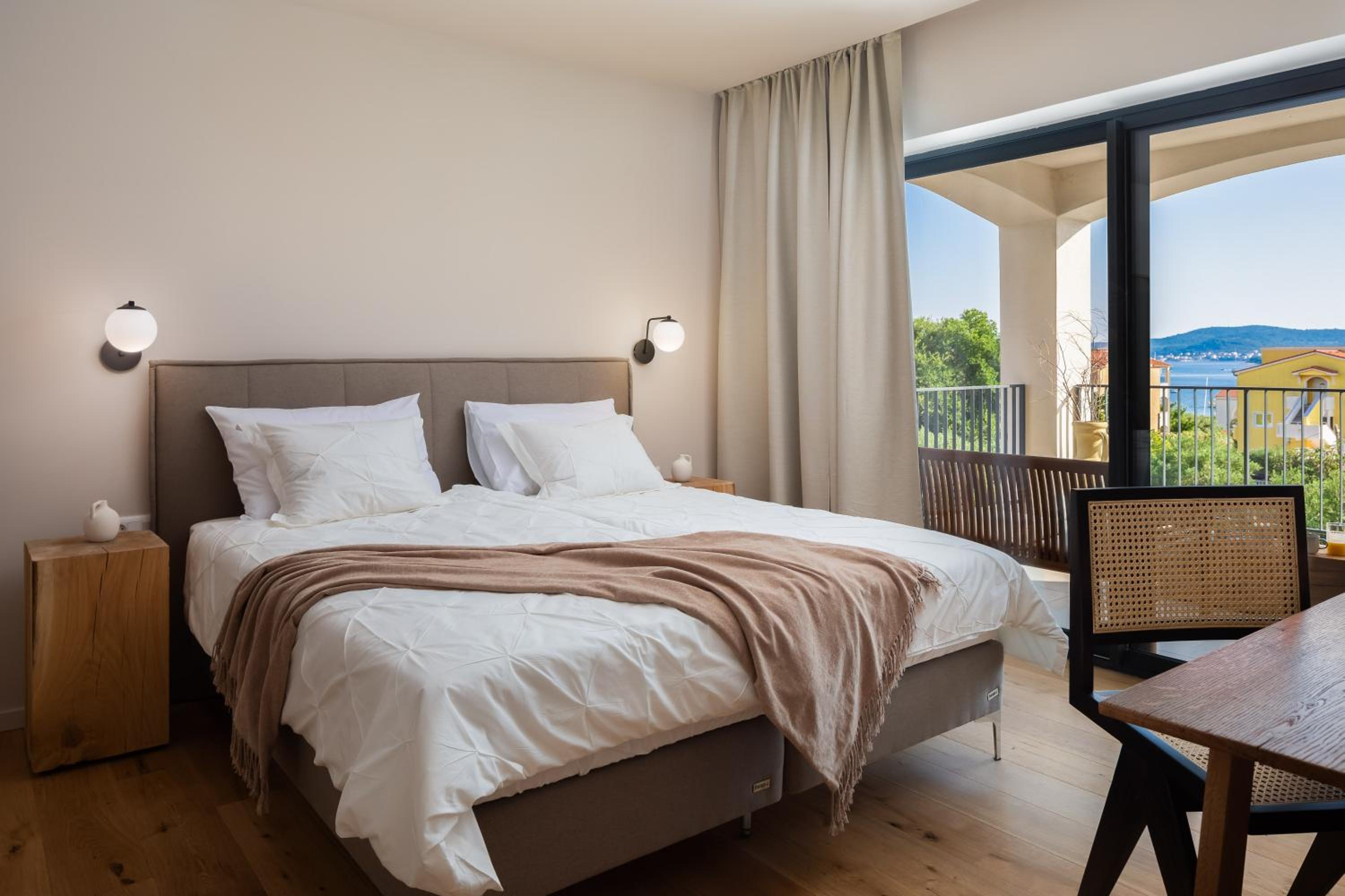 Villa Medici Dalmatia I Heated Pool, Wellness & Fun Zone view 4