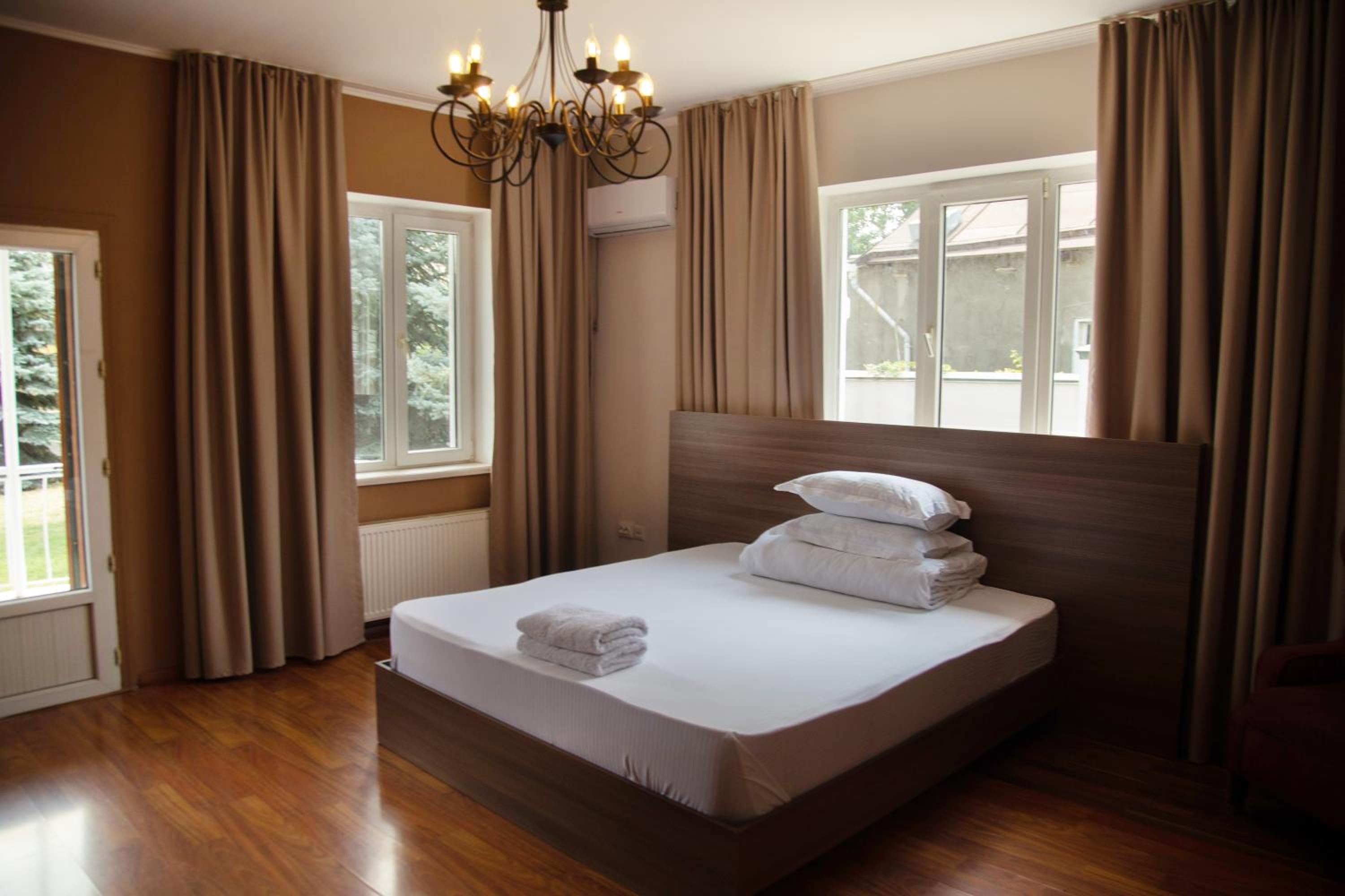 People Guest House