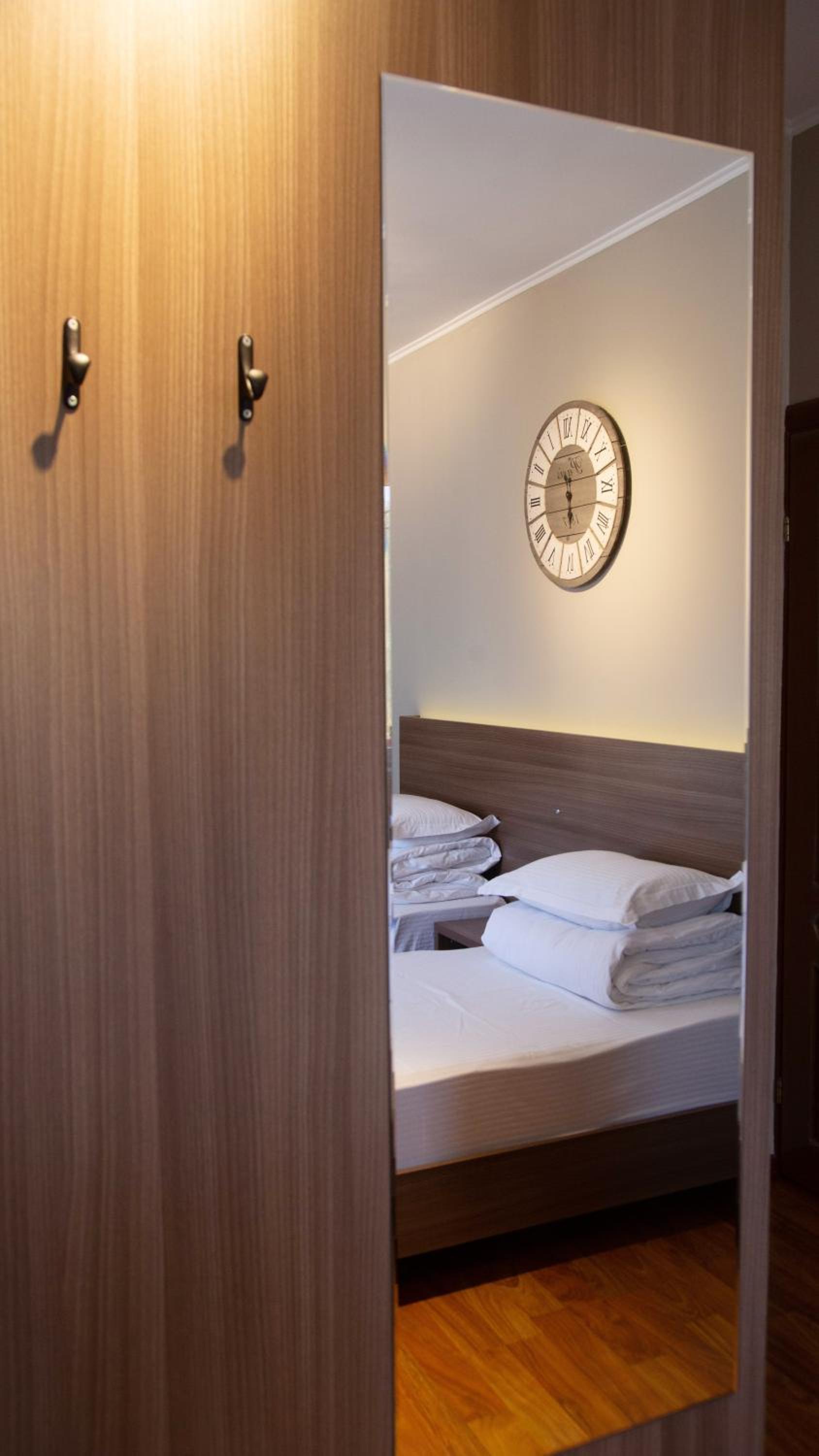 People Guest House
