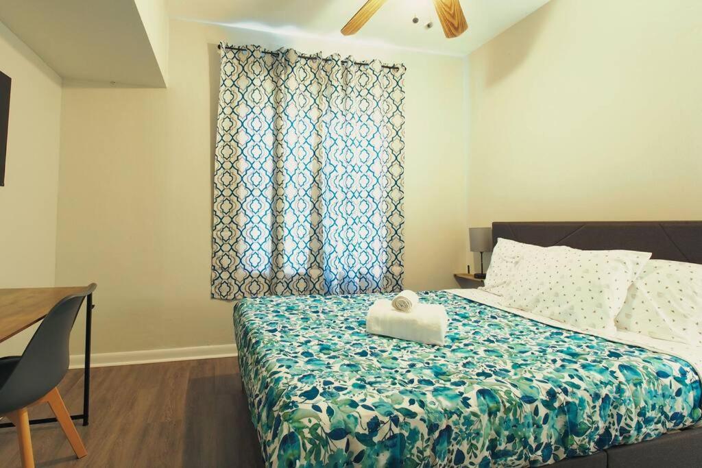 Spacious Modern 5 Bedrooms JAX view 2