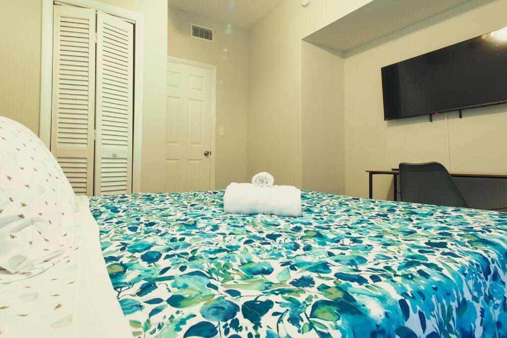 Spacious Modern 5 Bedrooms JAX view 4