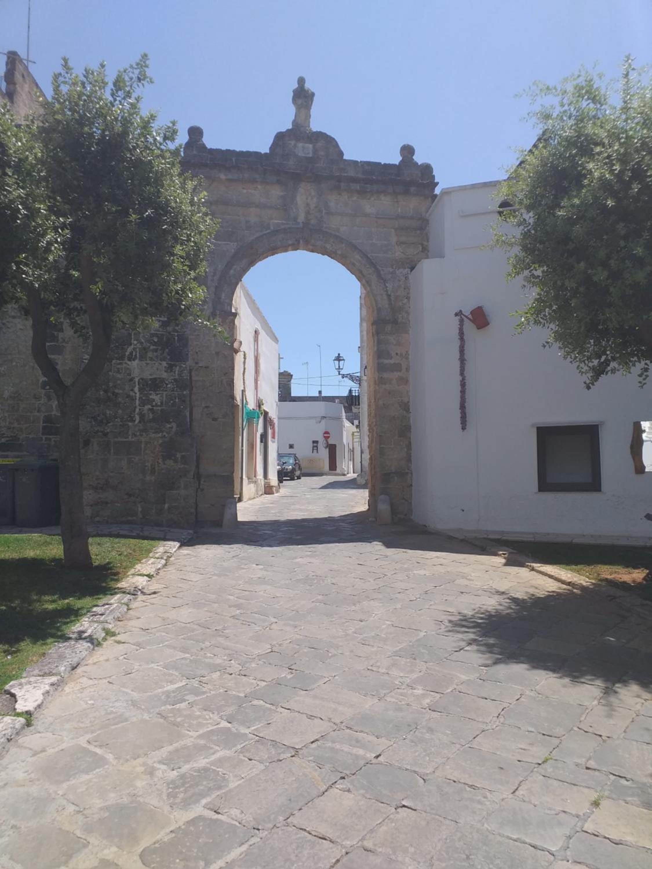 Porta Noa en Veglie