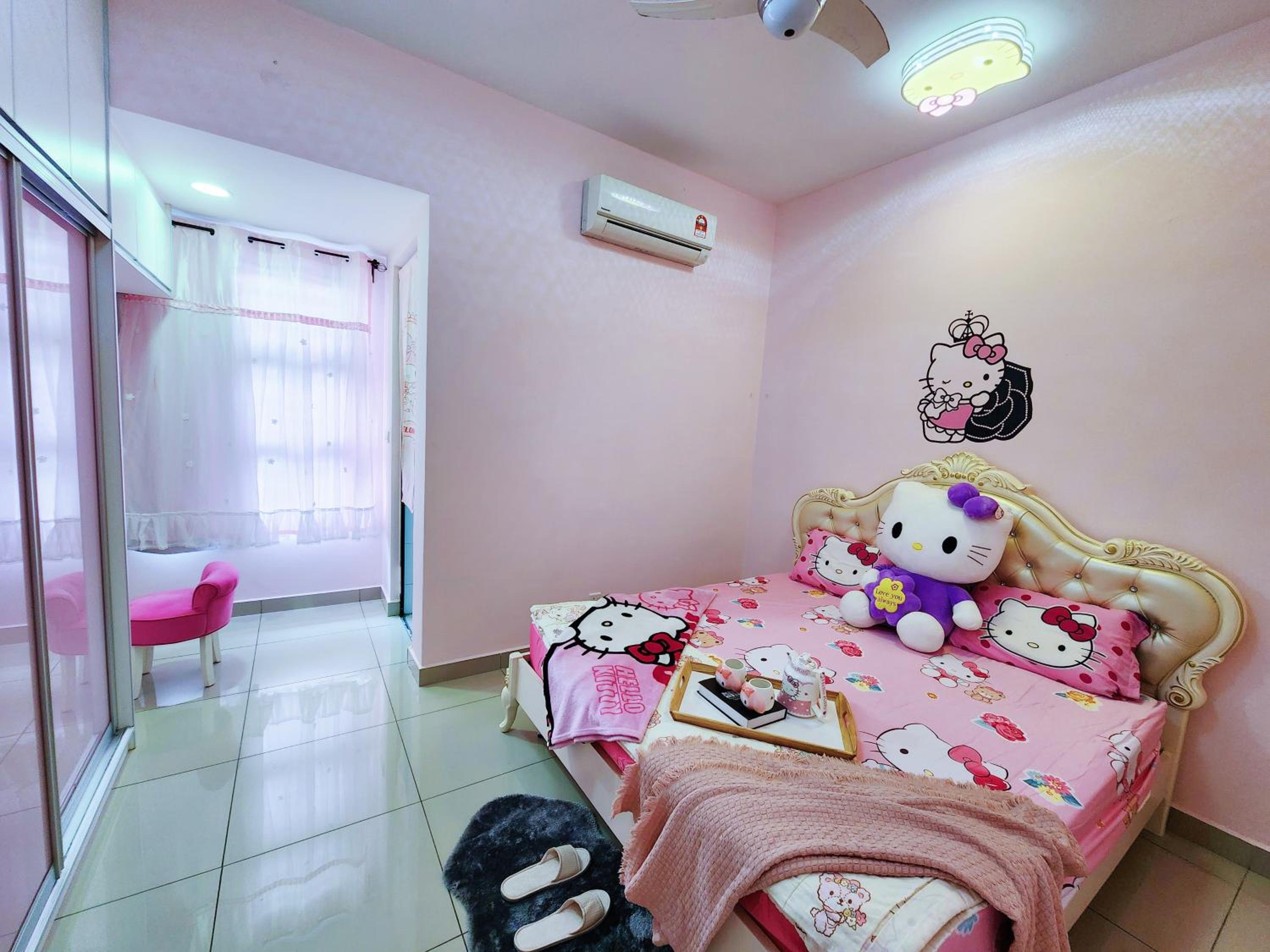 Puchong HELLO KITTY Fully Air-Con Suite