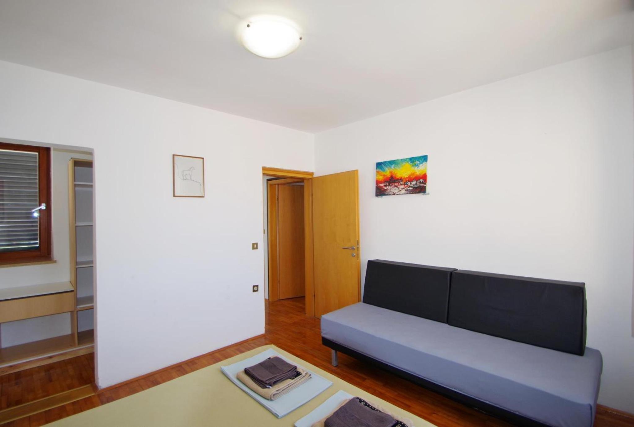 Apartment Leona