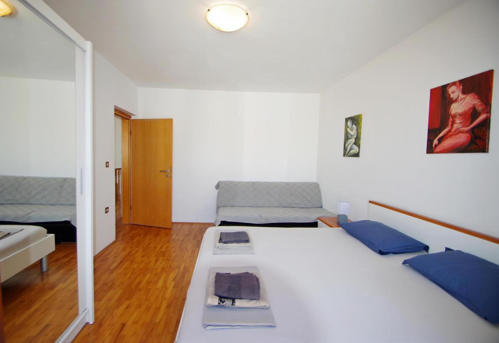 Apartment Leona