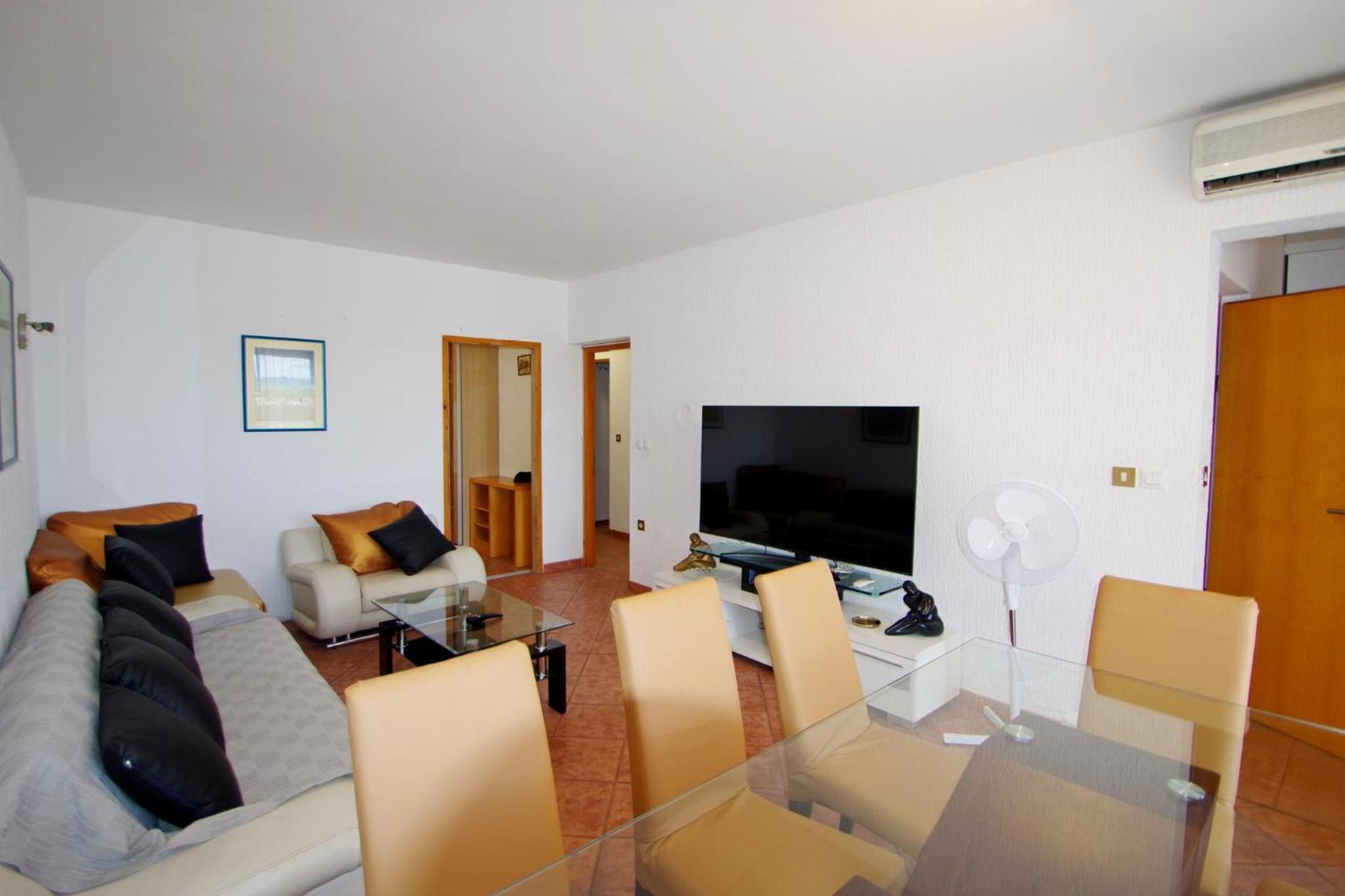 Apartment Leona
