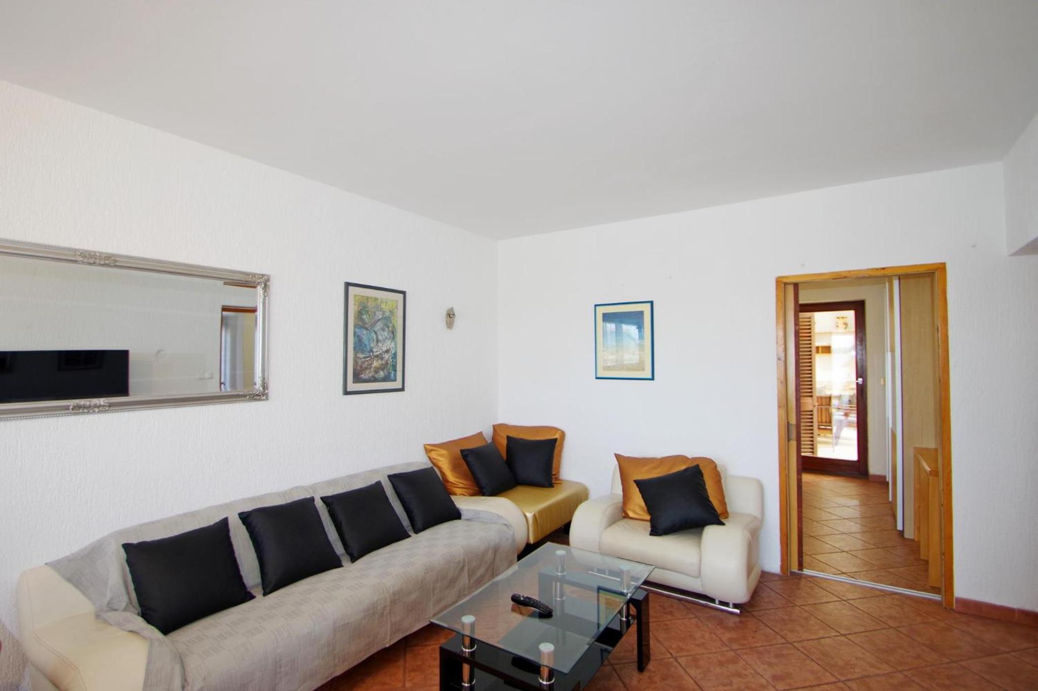 Apartment Leona