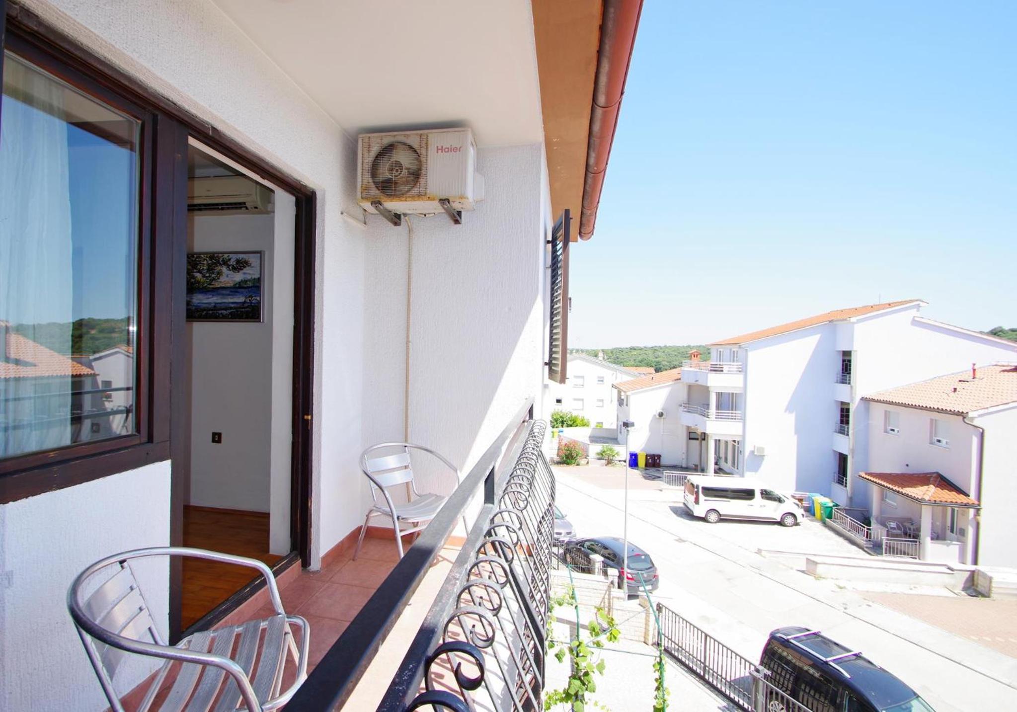 Apartment Leona