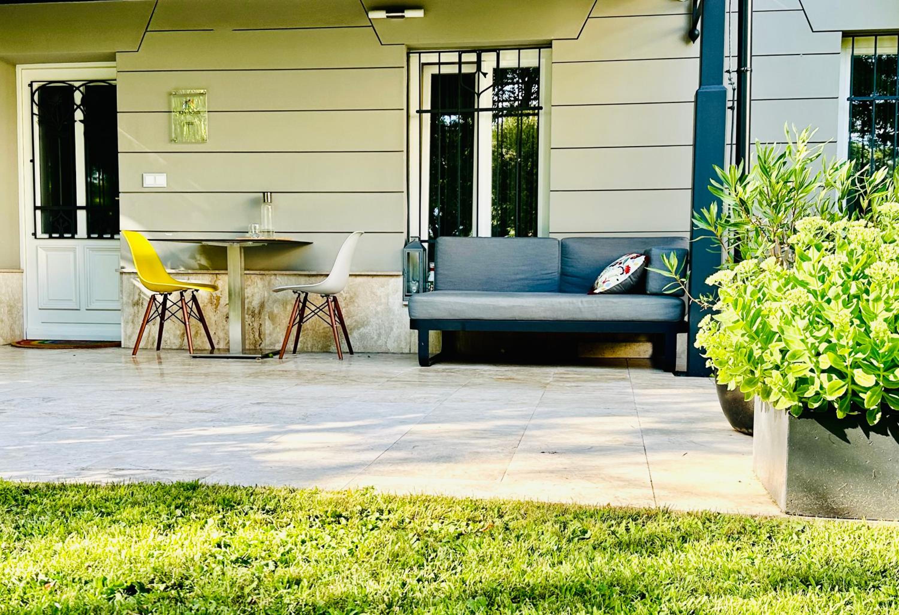 Garden View Apartment
