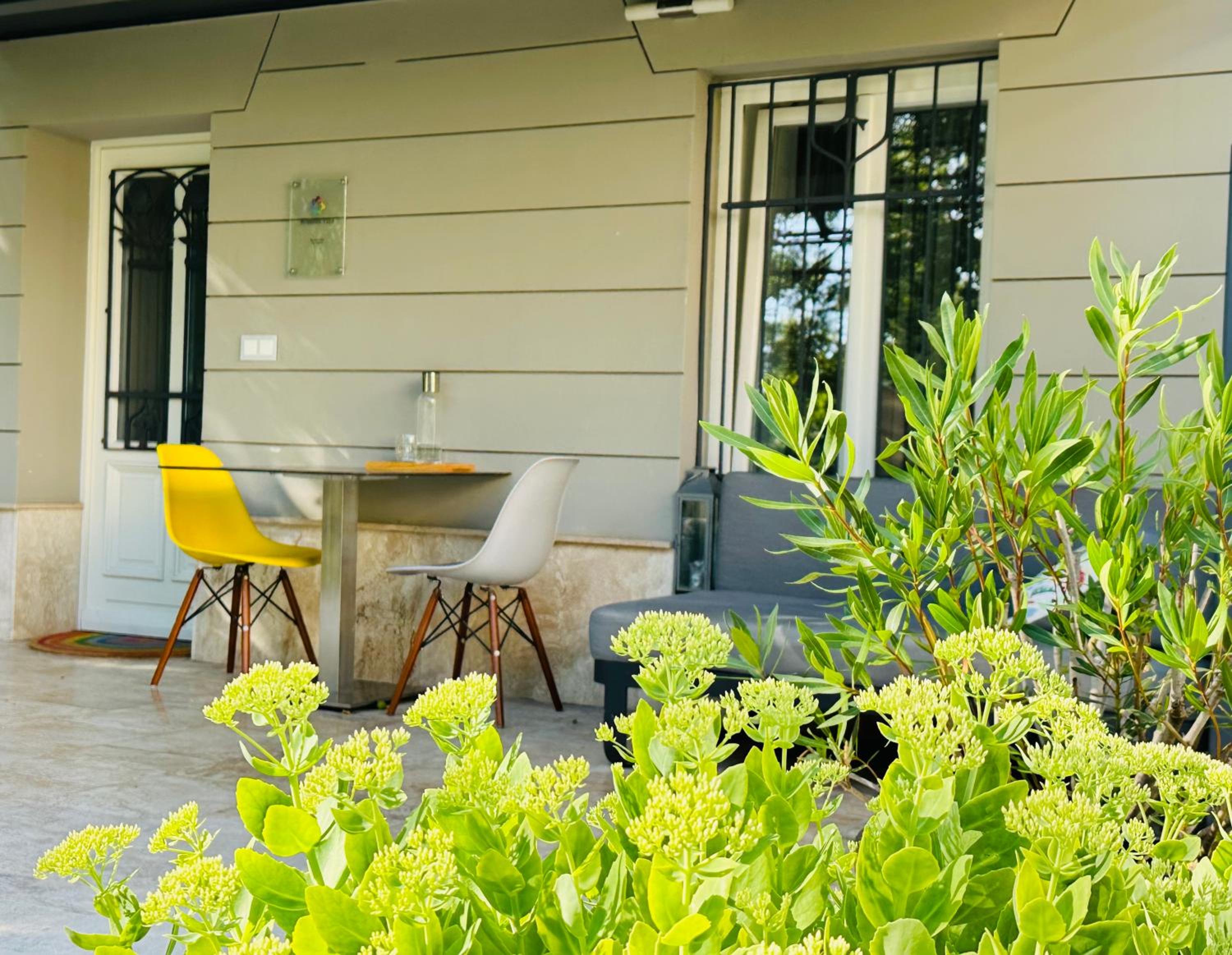 Garden View Apartment
