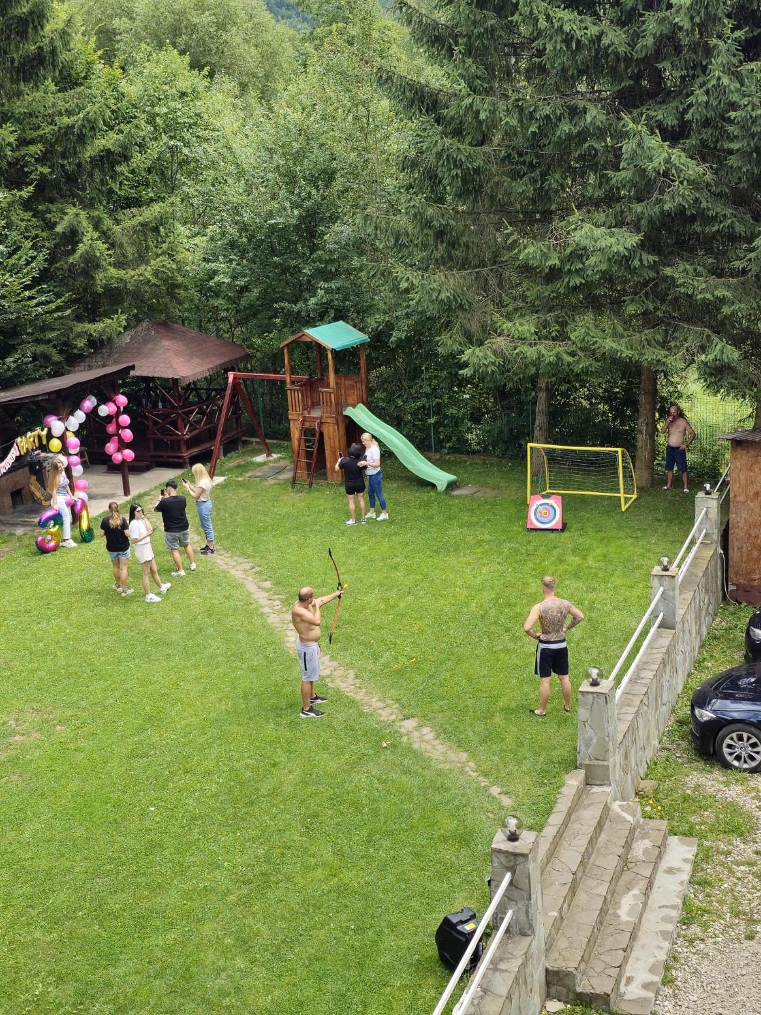 Photo 33