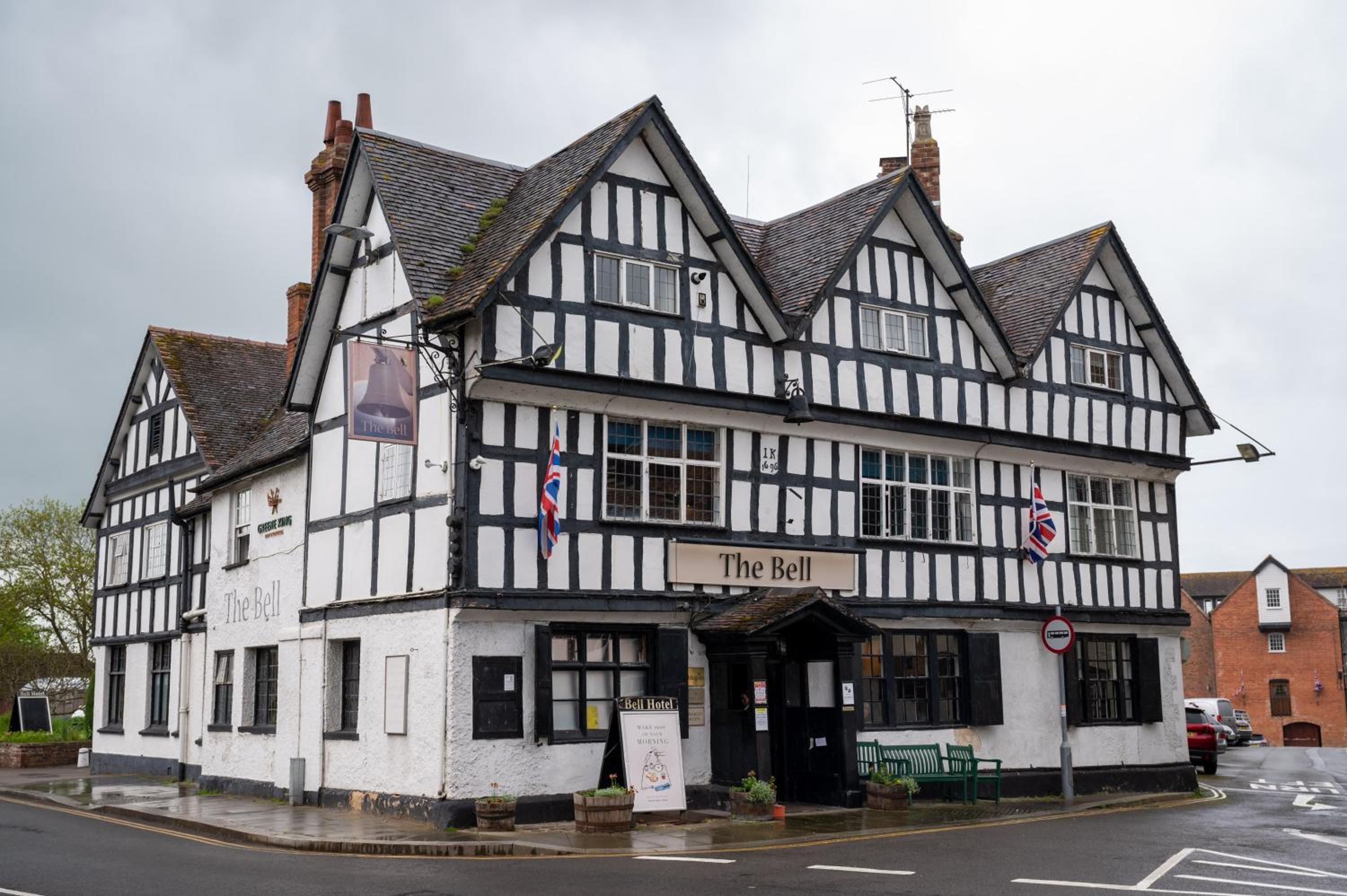 Tewkesbury Vacations - Bell Hotel by Greene King Inns - Property Image 12