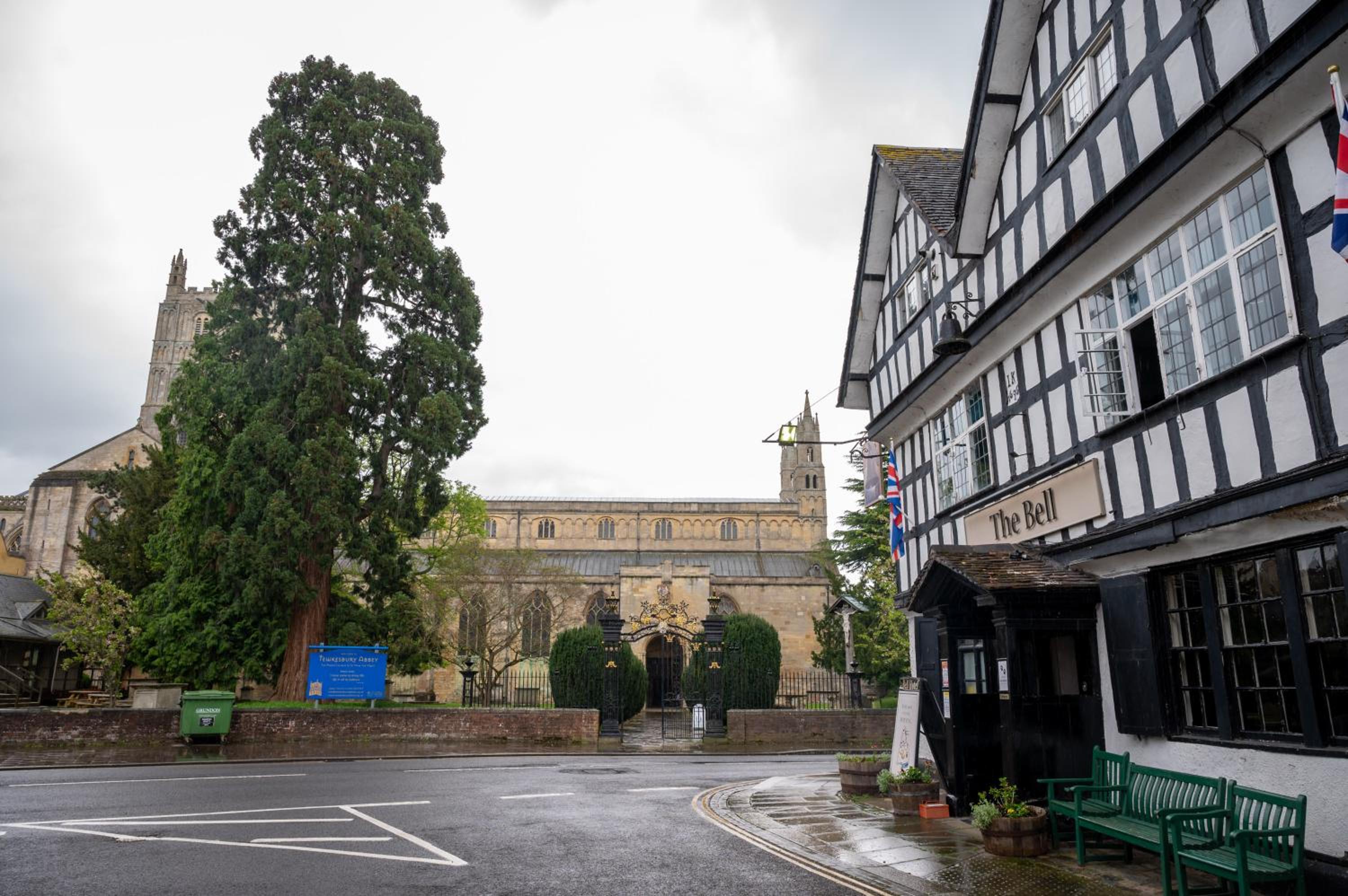 Tewkesbury Vacations - Bell Hotel by Greene King Inns - Property Image 9