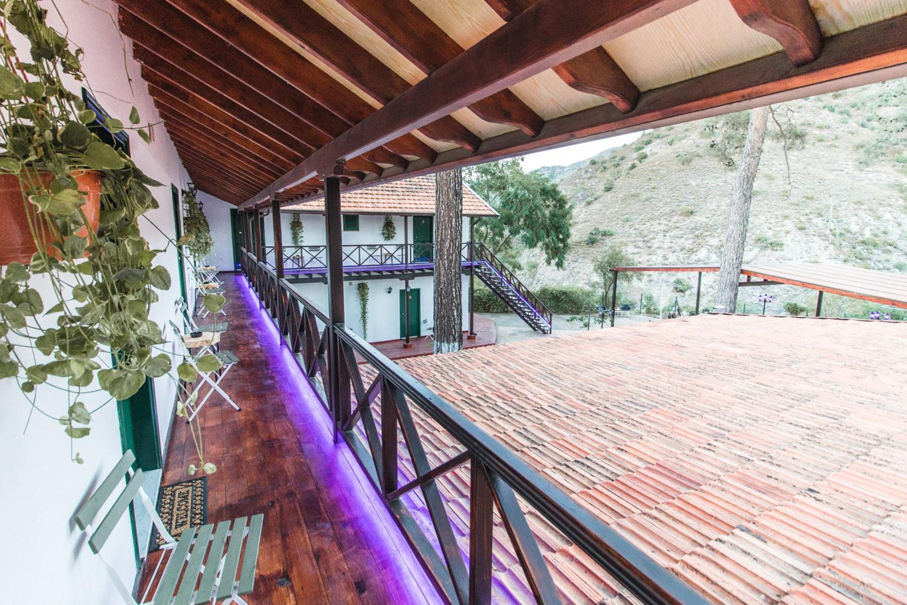 balcony