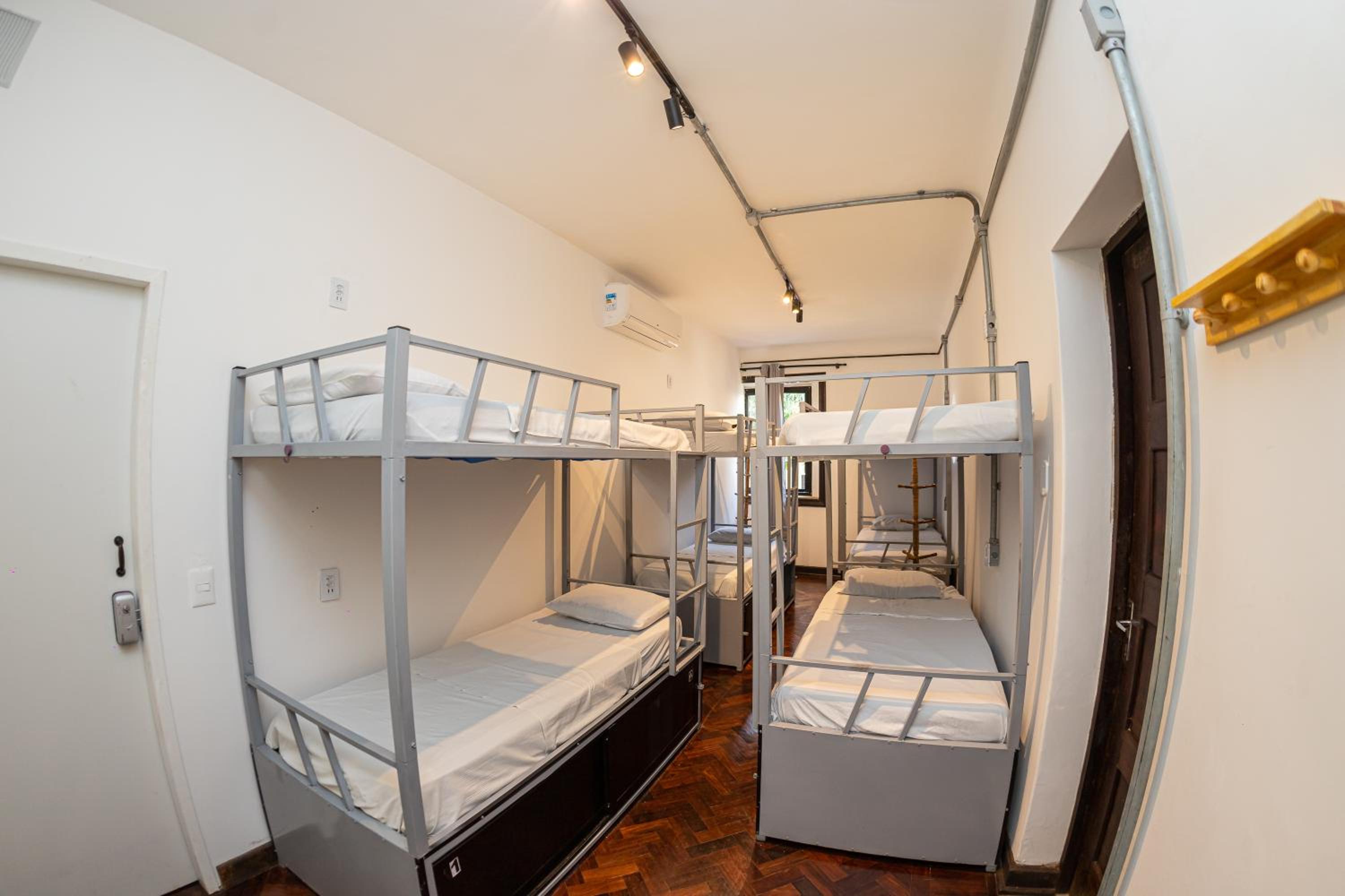 Pura Vida Hostel