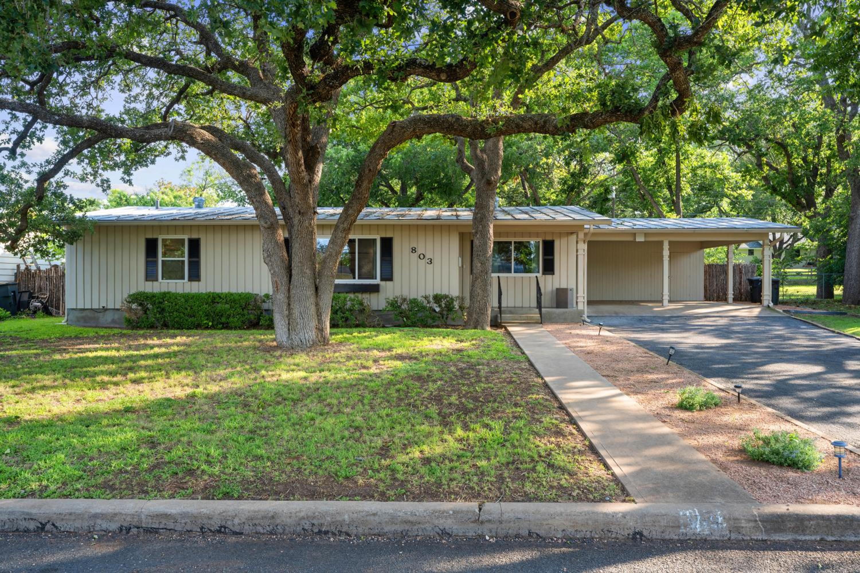 Backyard Oasis w/Pool, Hot-Tub, Grill & Fire Pit! view 3